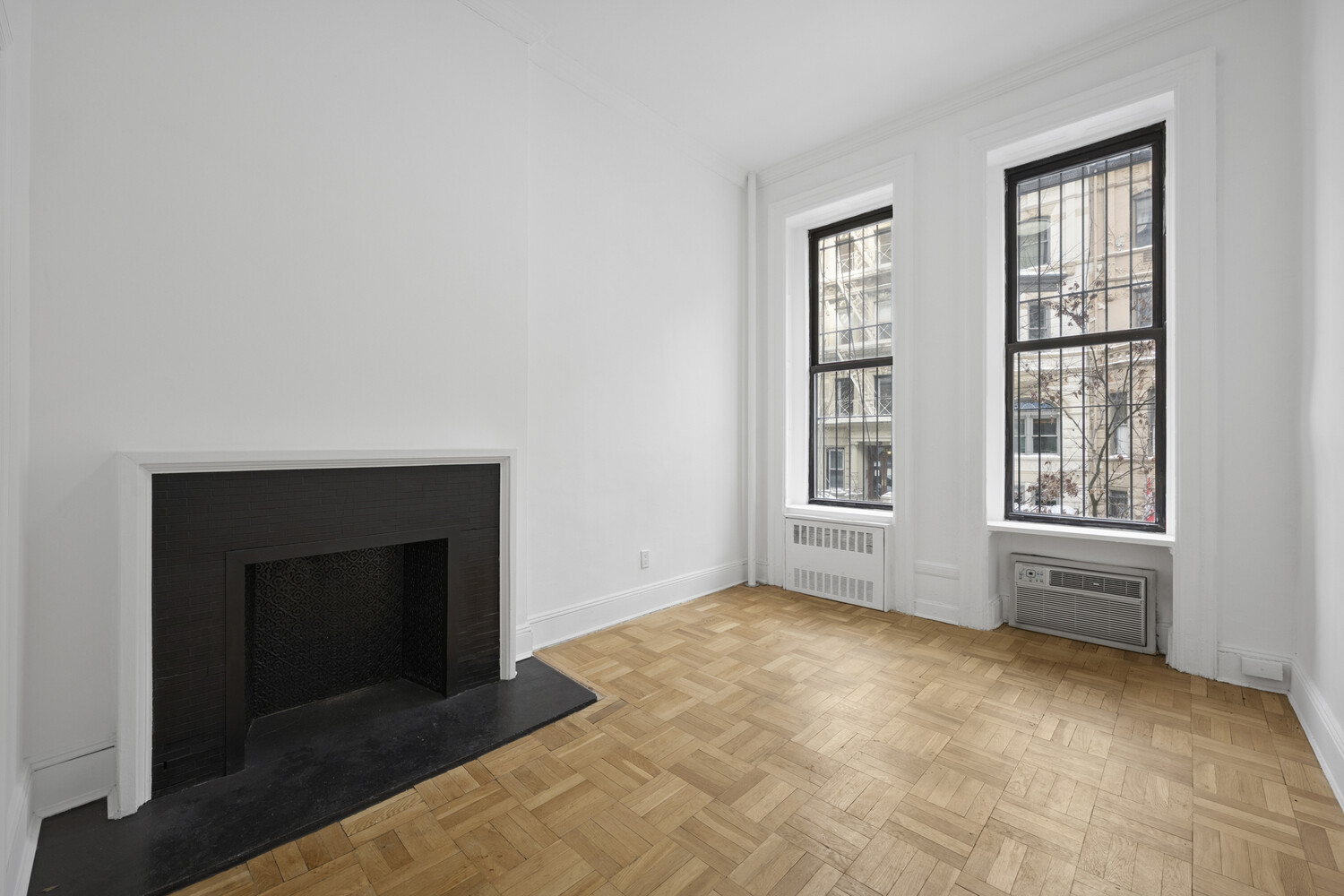134 W 80TH Street PARLOR