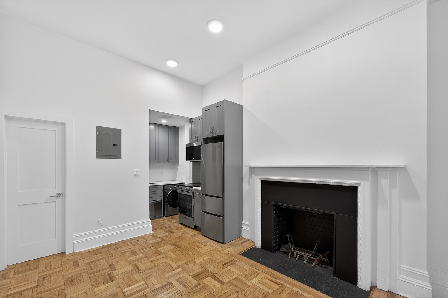 62 W 87TH Street 1F
