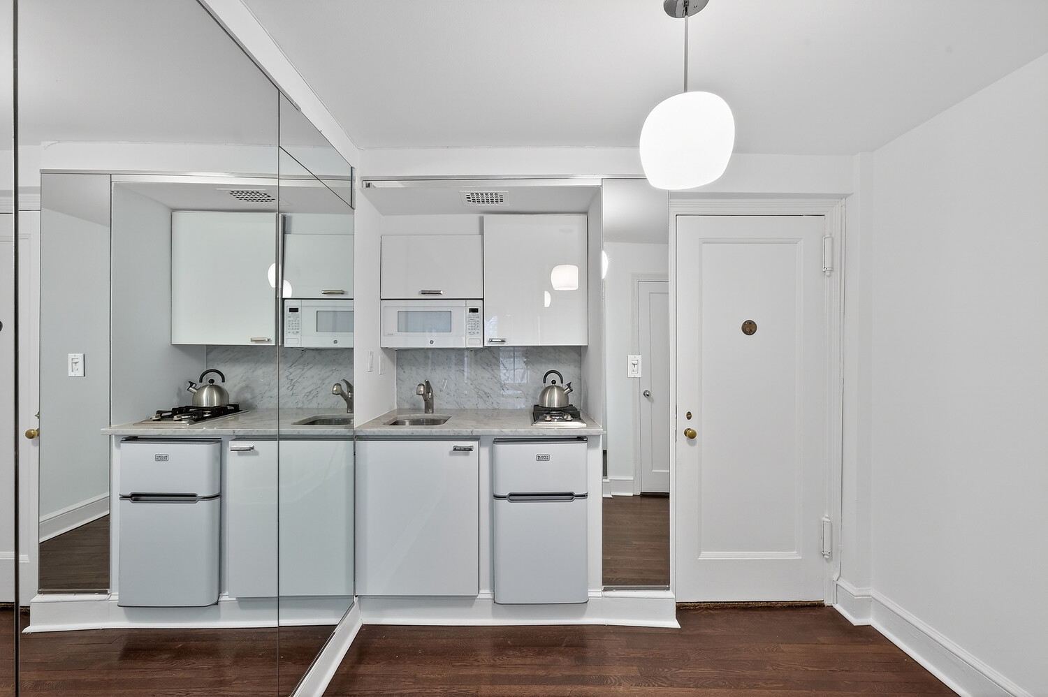 203 E 72ND Street 3N