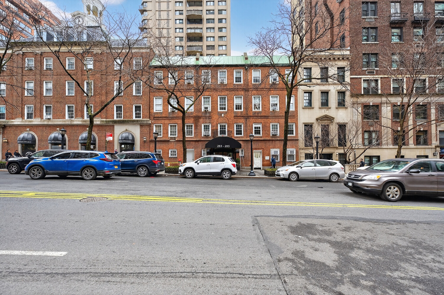 203 E 72ND Street 3N