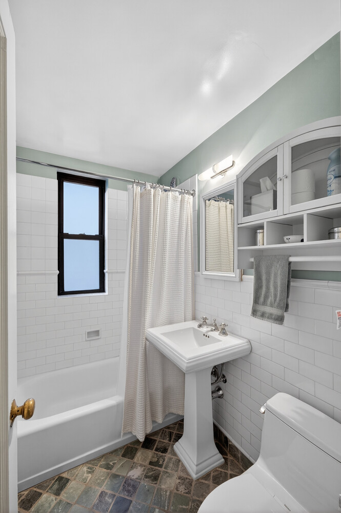 210 W 103RD Street 5B