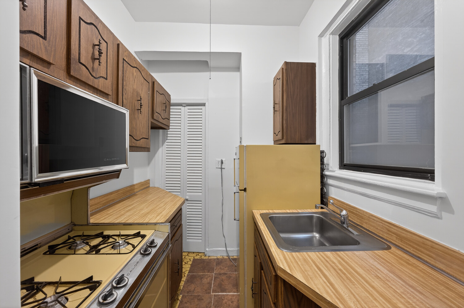 30 W 90TH Street 1E