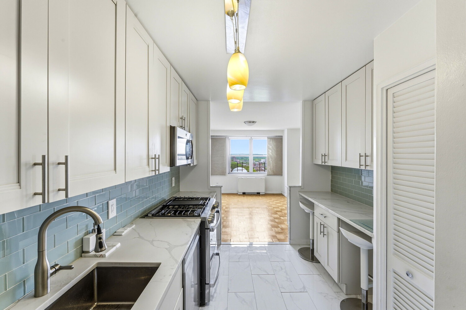 2500 JOHNSON Avenue 20C