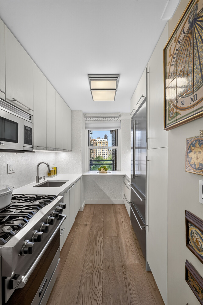 100 W 94TH Street 8D