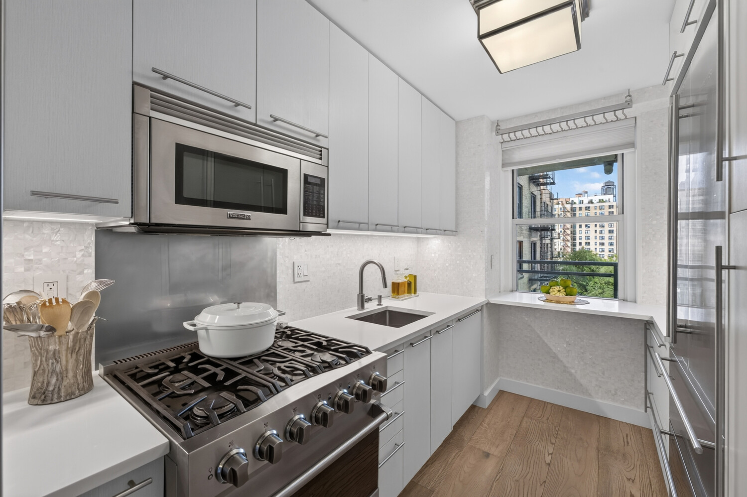 100 W 94TH Street 8D