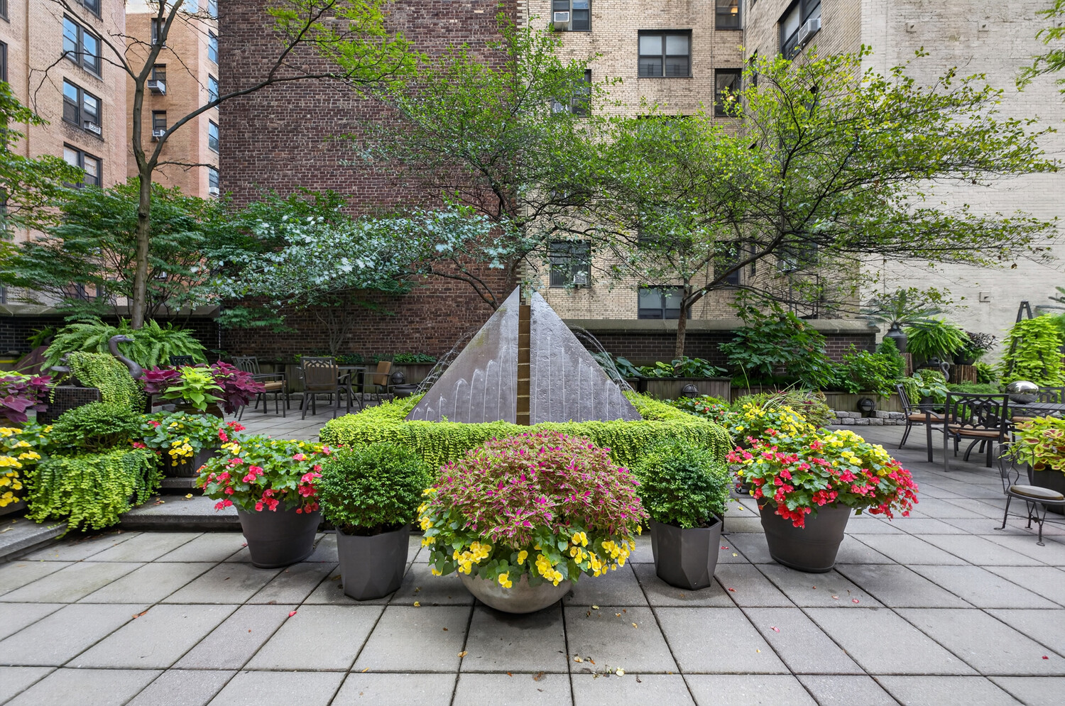 100 W 94TH Street 8D