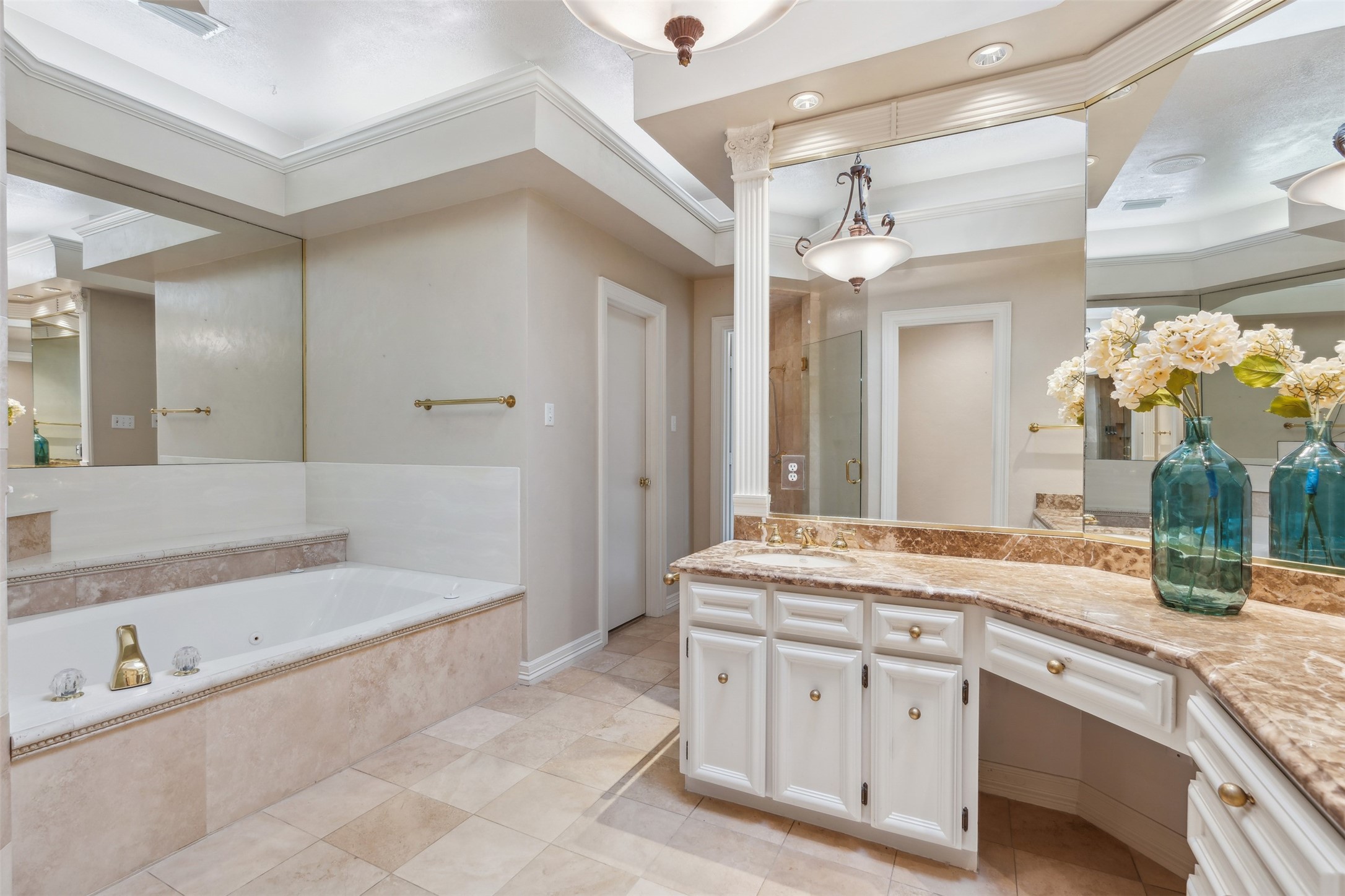 4801 Green Oaks Drive