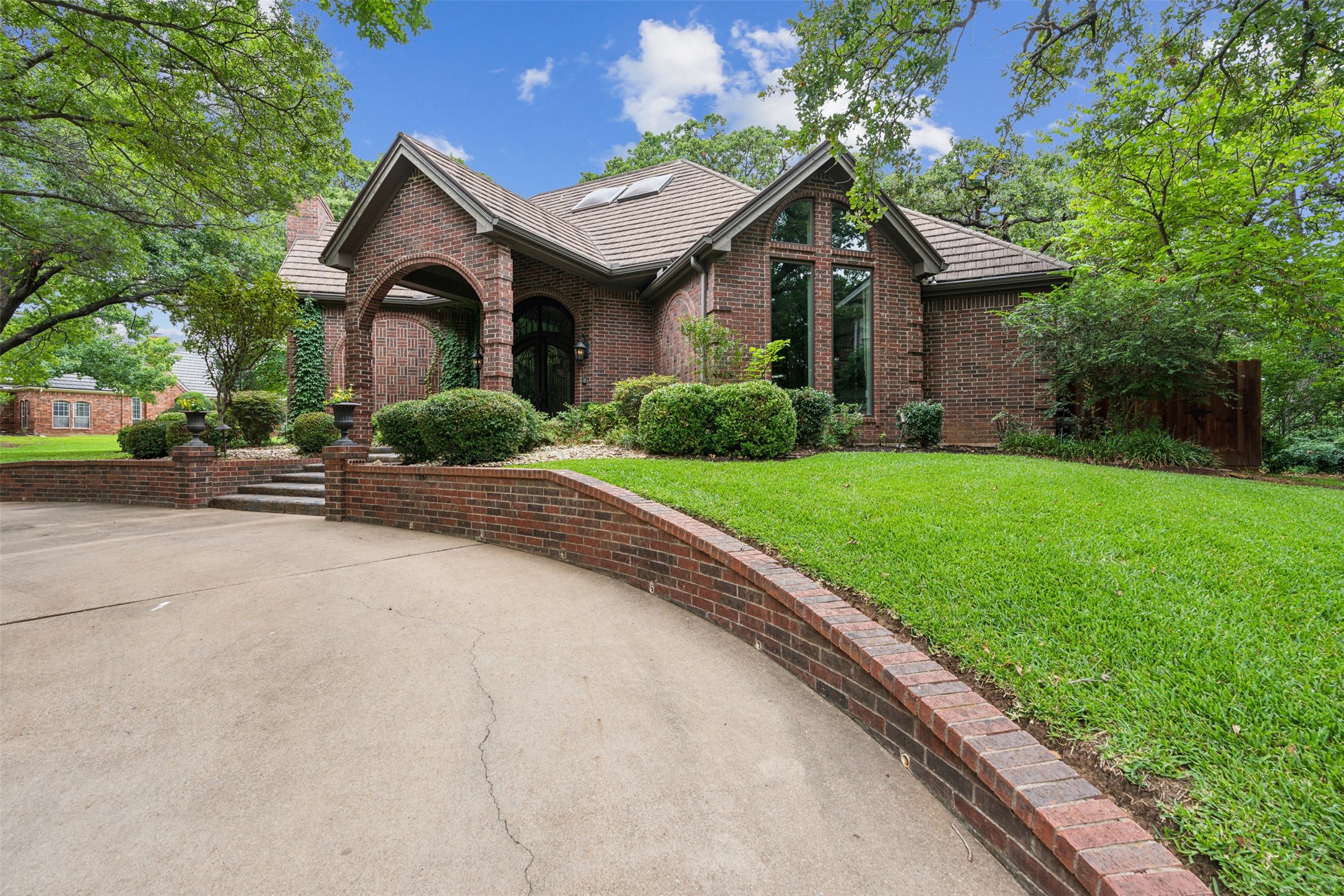 4801 Green Oaks Drive
