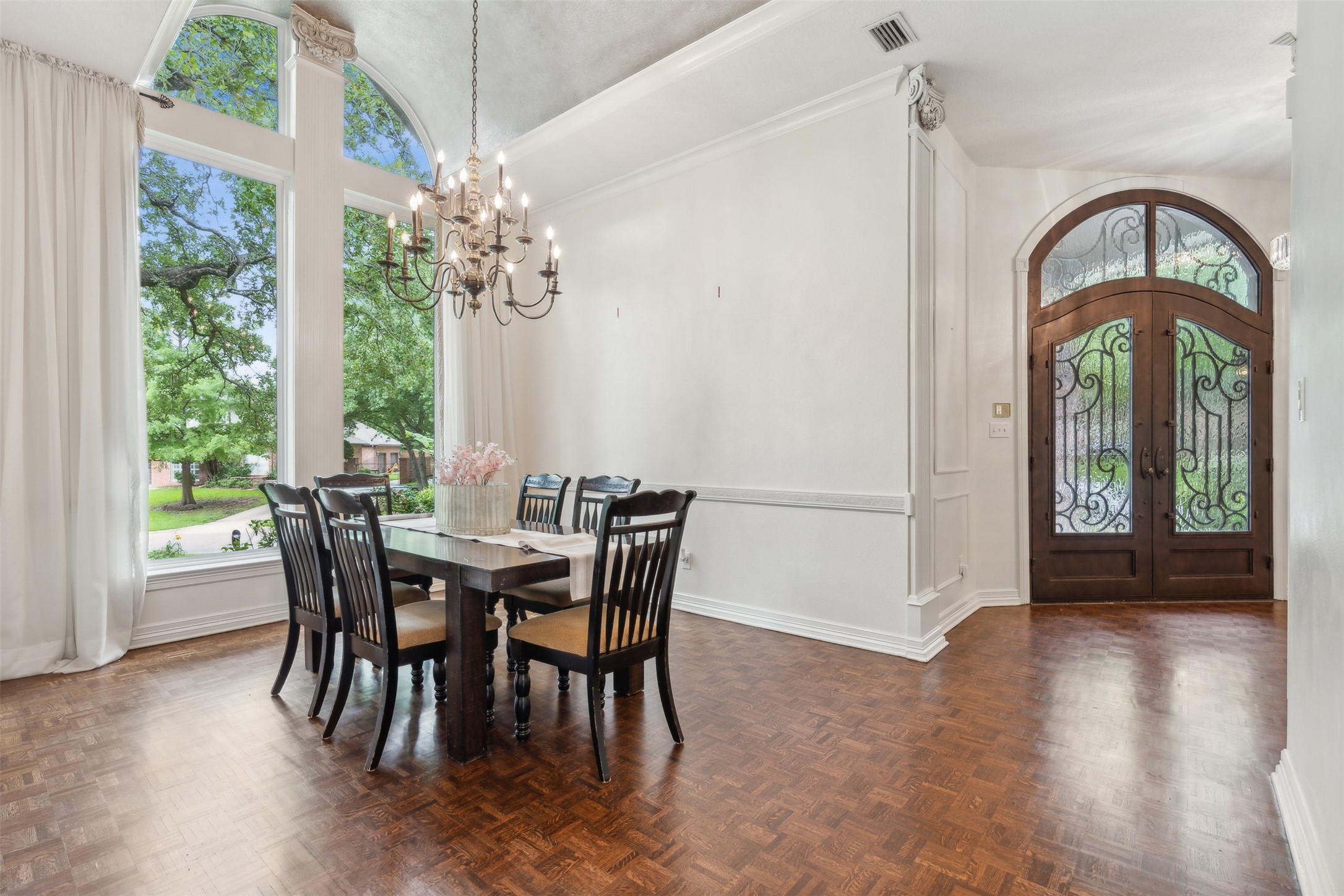 4801 Green Oaks Drive