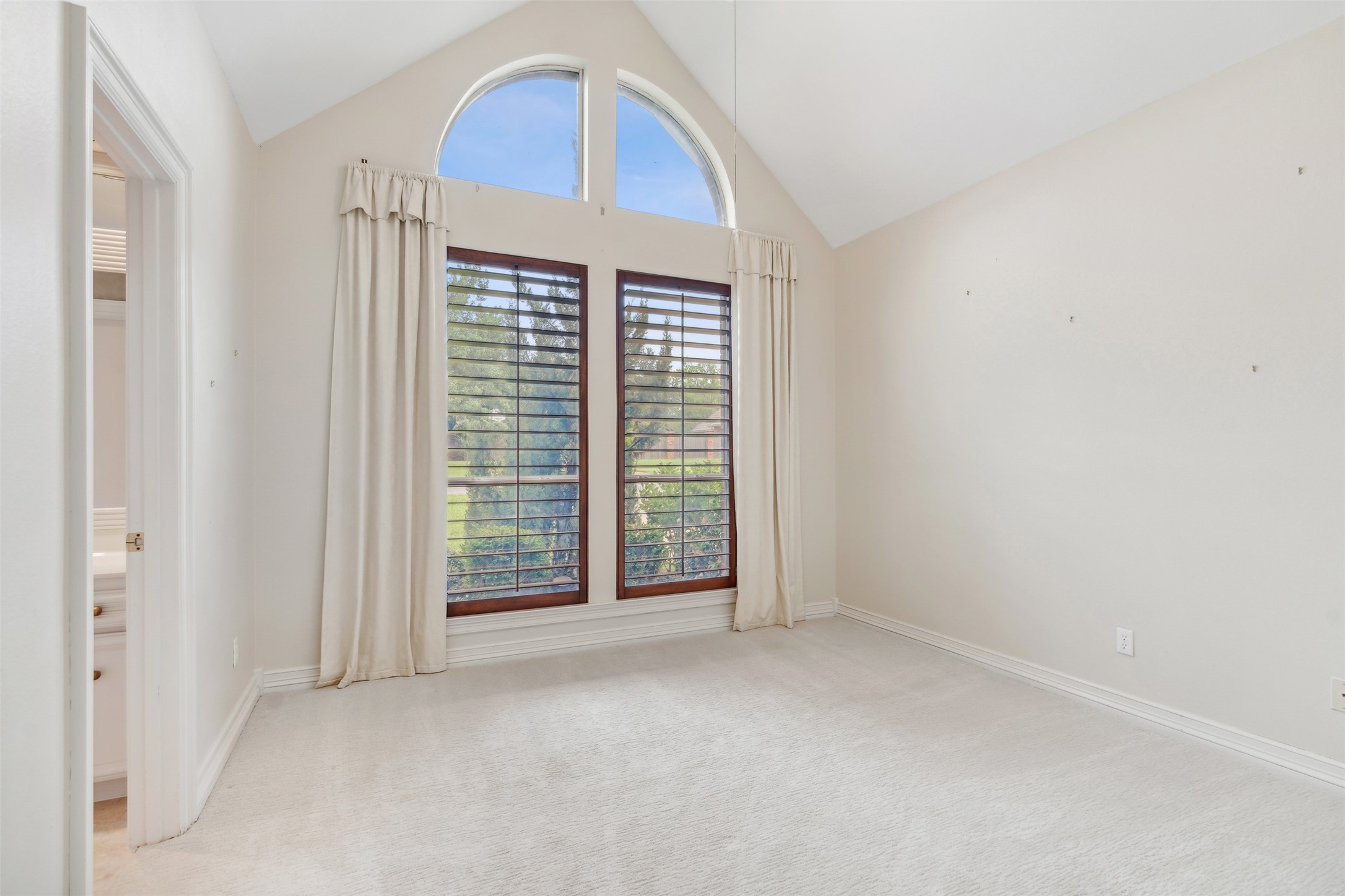 4801 Green Oaks Drive