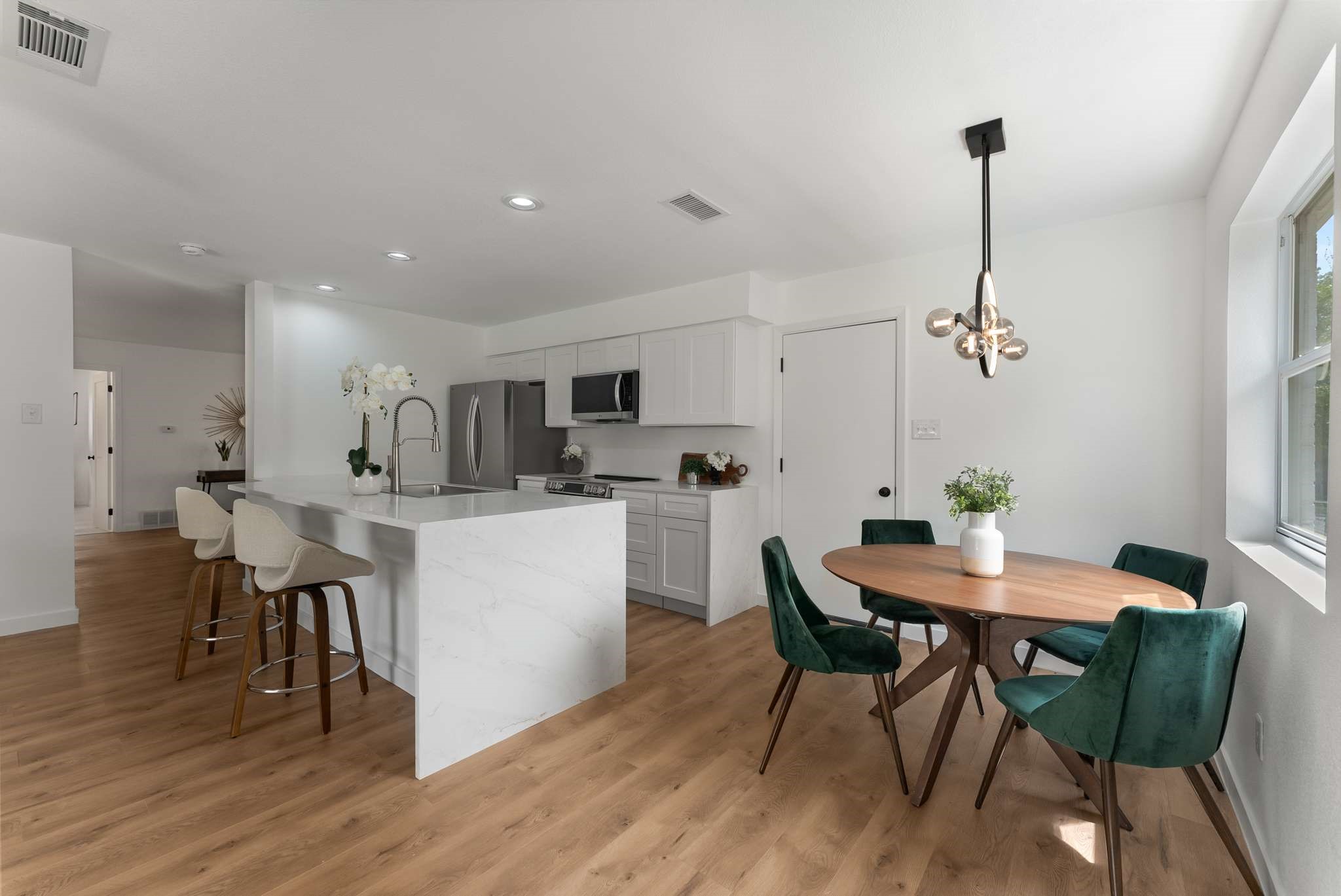 2837 Lago Vista Loop