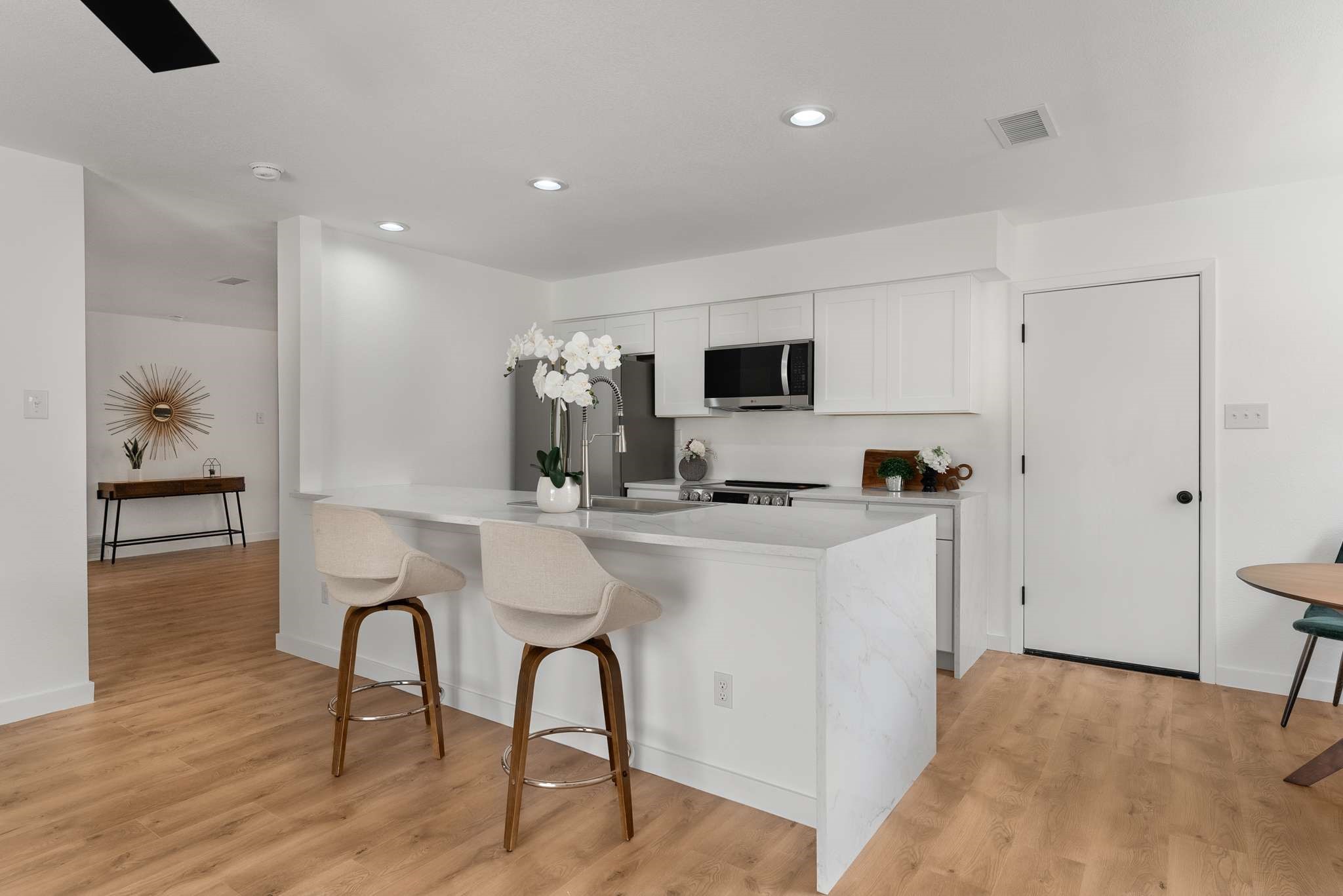 2837 Lago Vista Loop