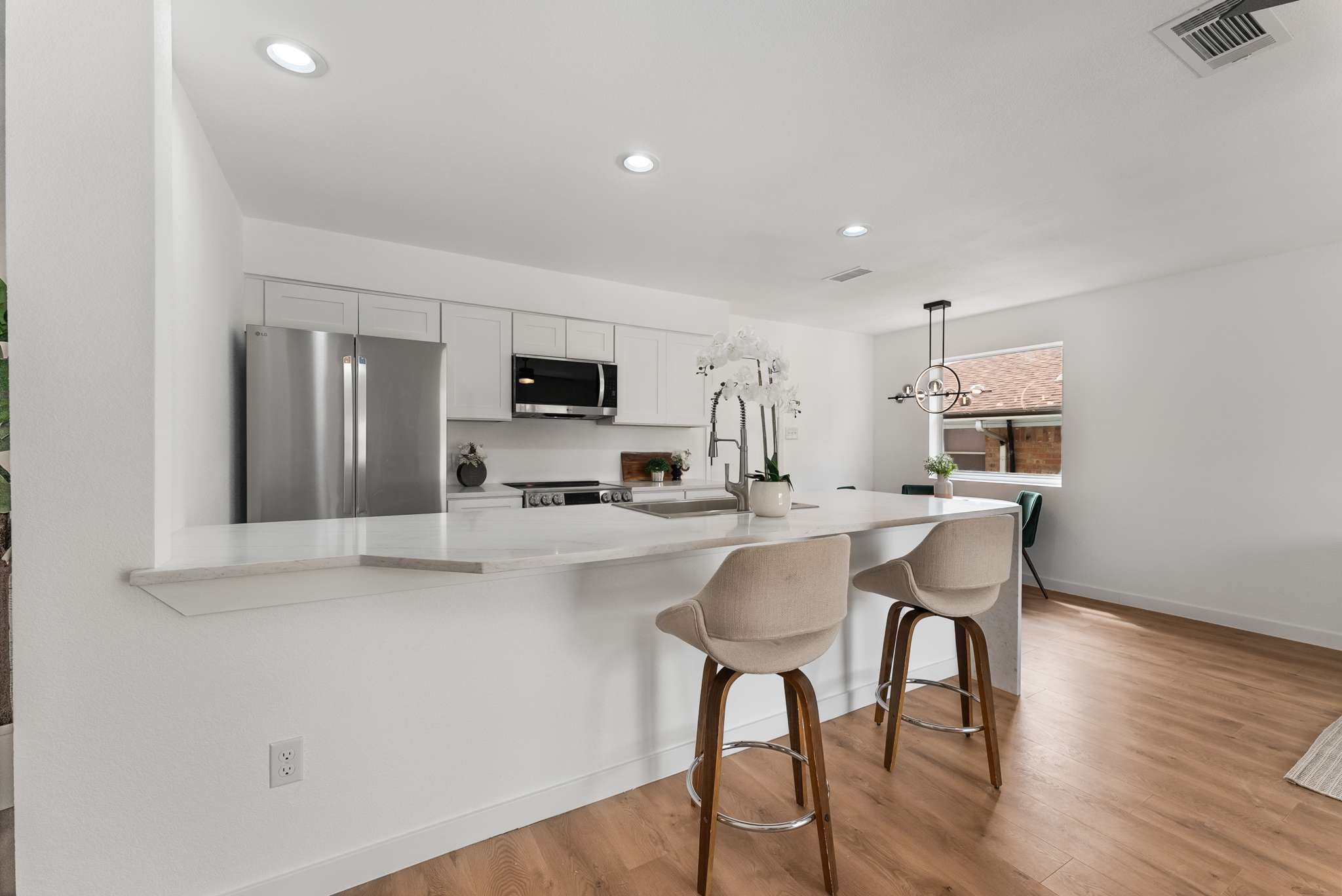 2837 Lago Vista Loop