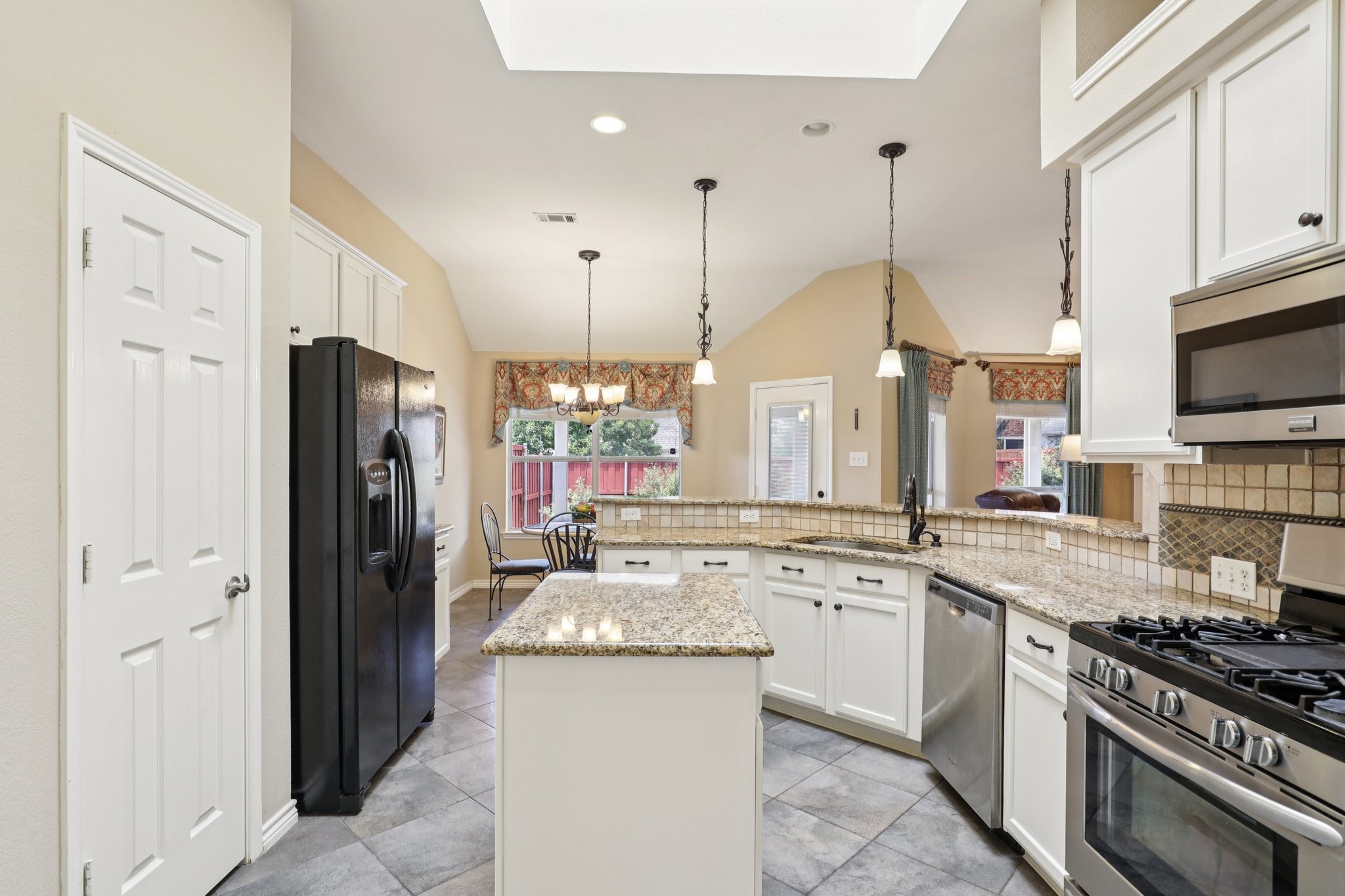 1444 Meadow Vista Drive