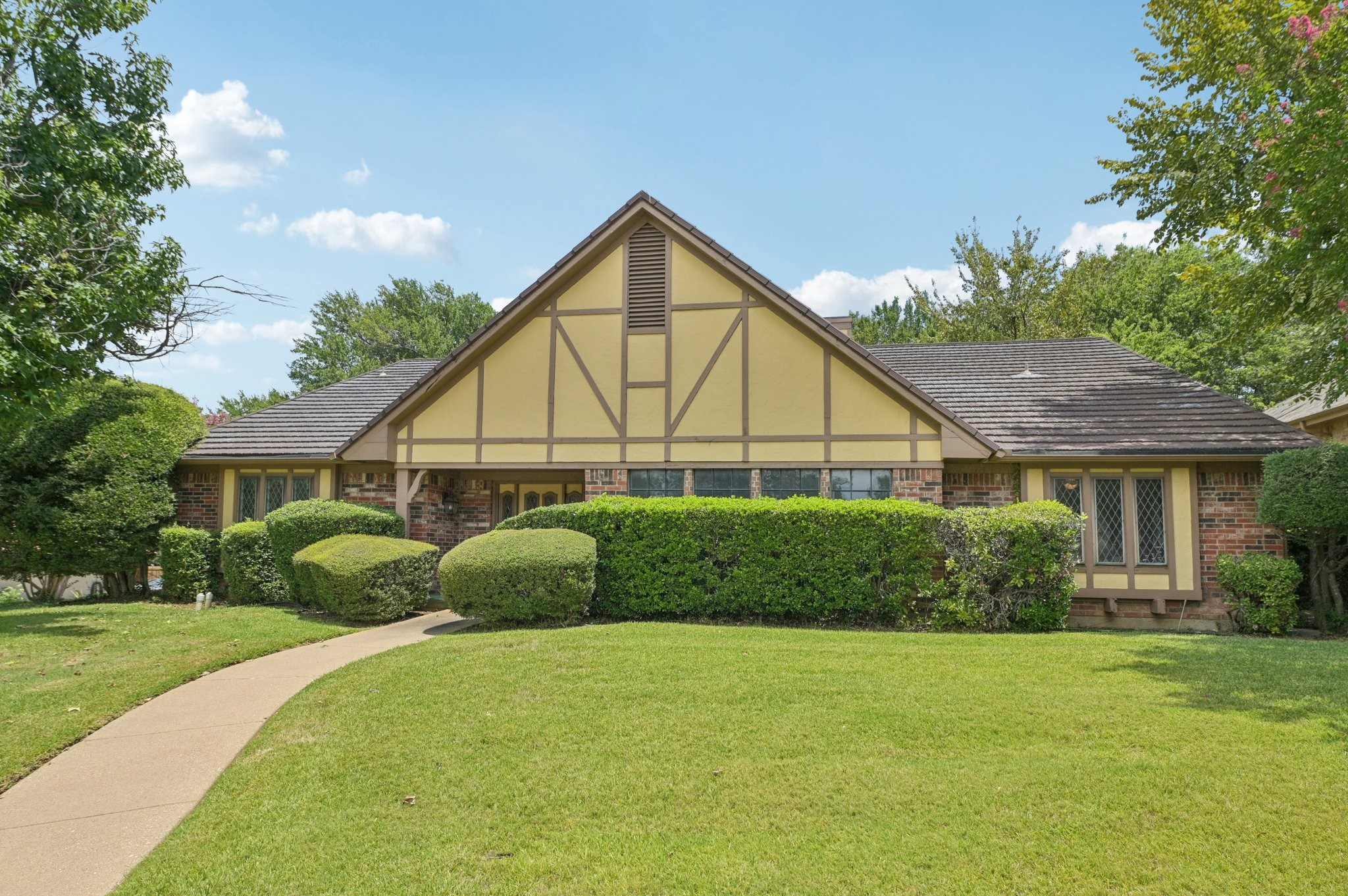 3911 Windermere Drive