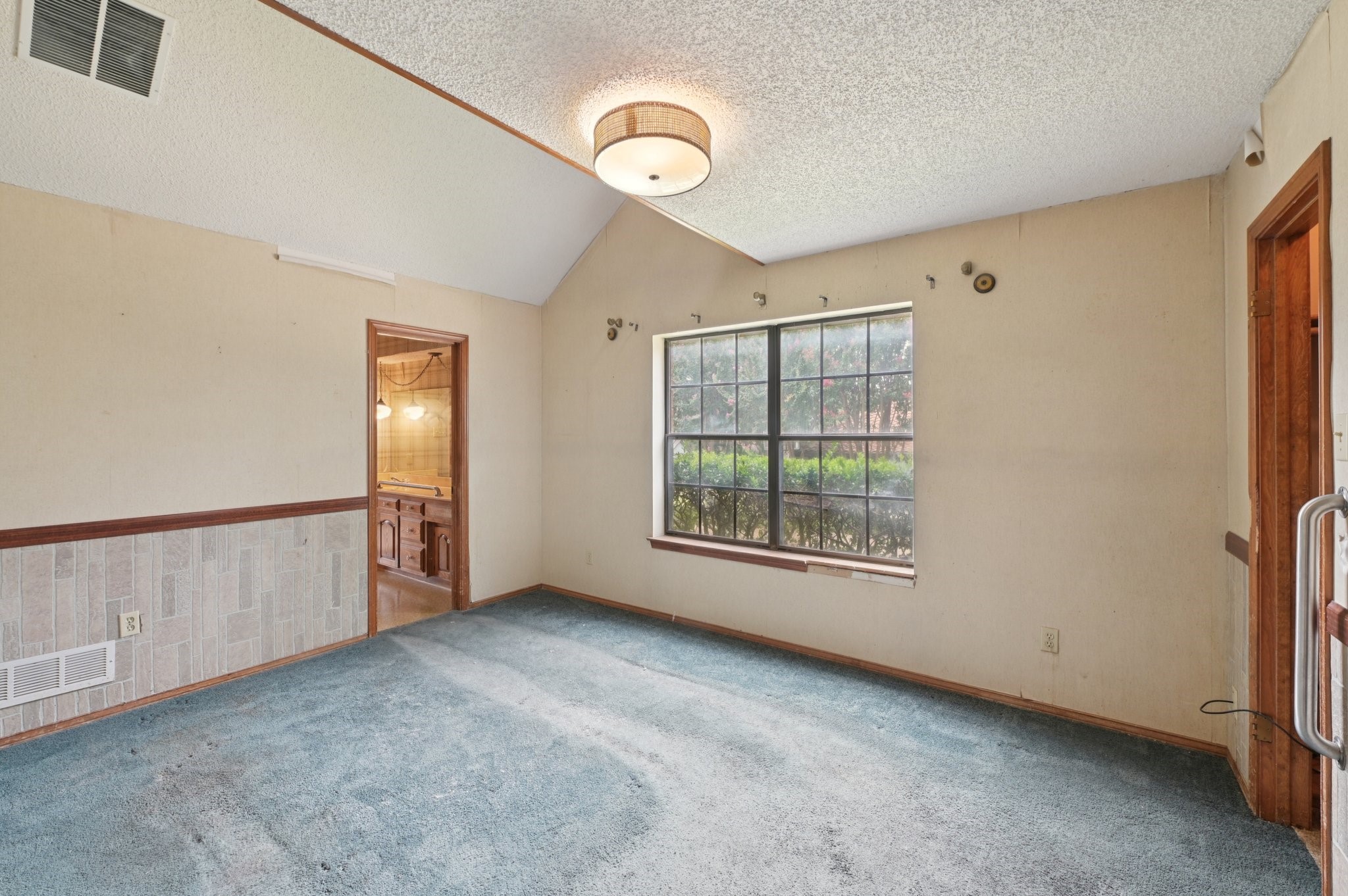 3911 Windermere Drive