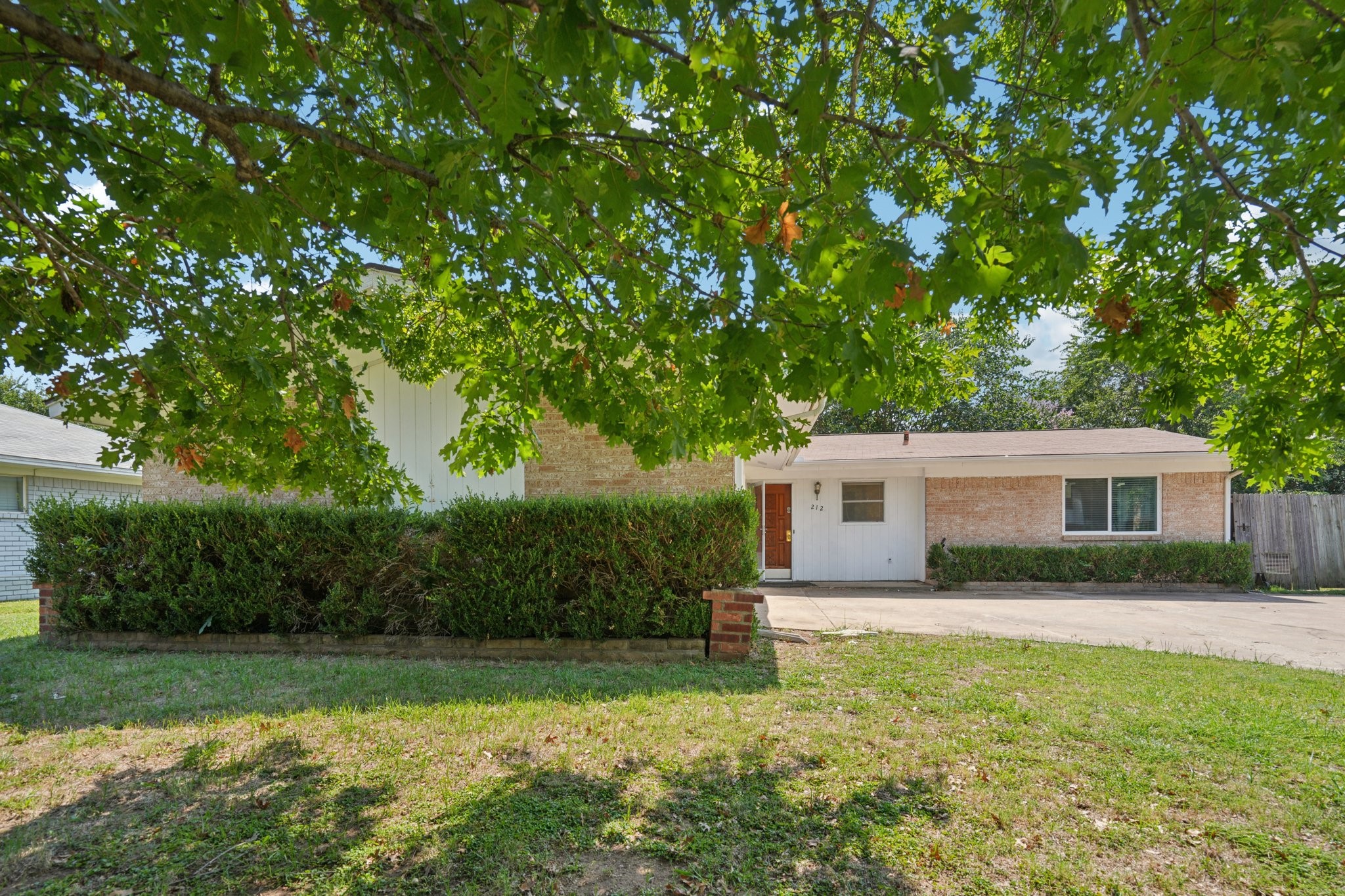 212 Hedgerow Lane