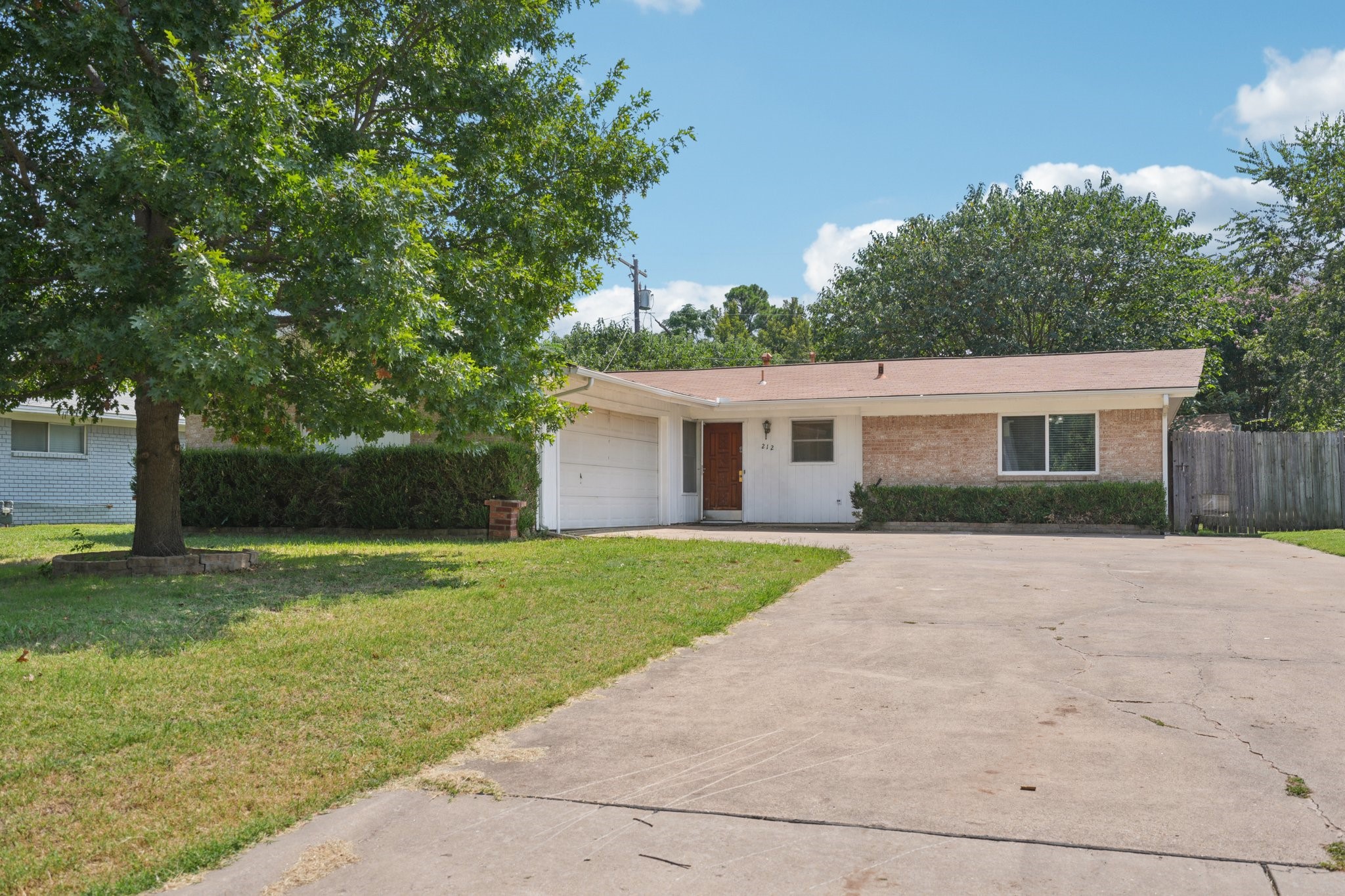 212 Hedgerow Lane