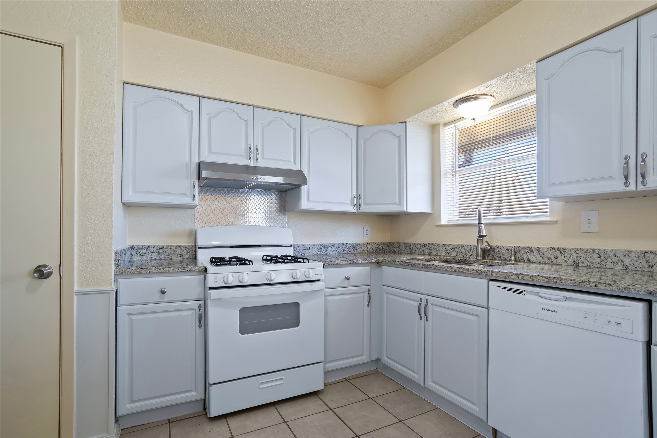 3718 Yellowstone Street