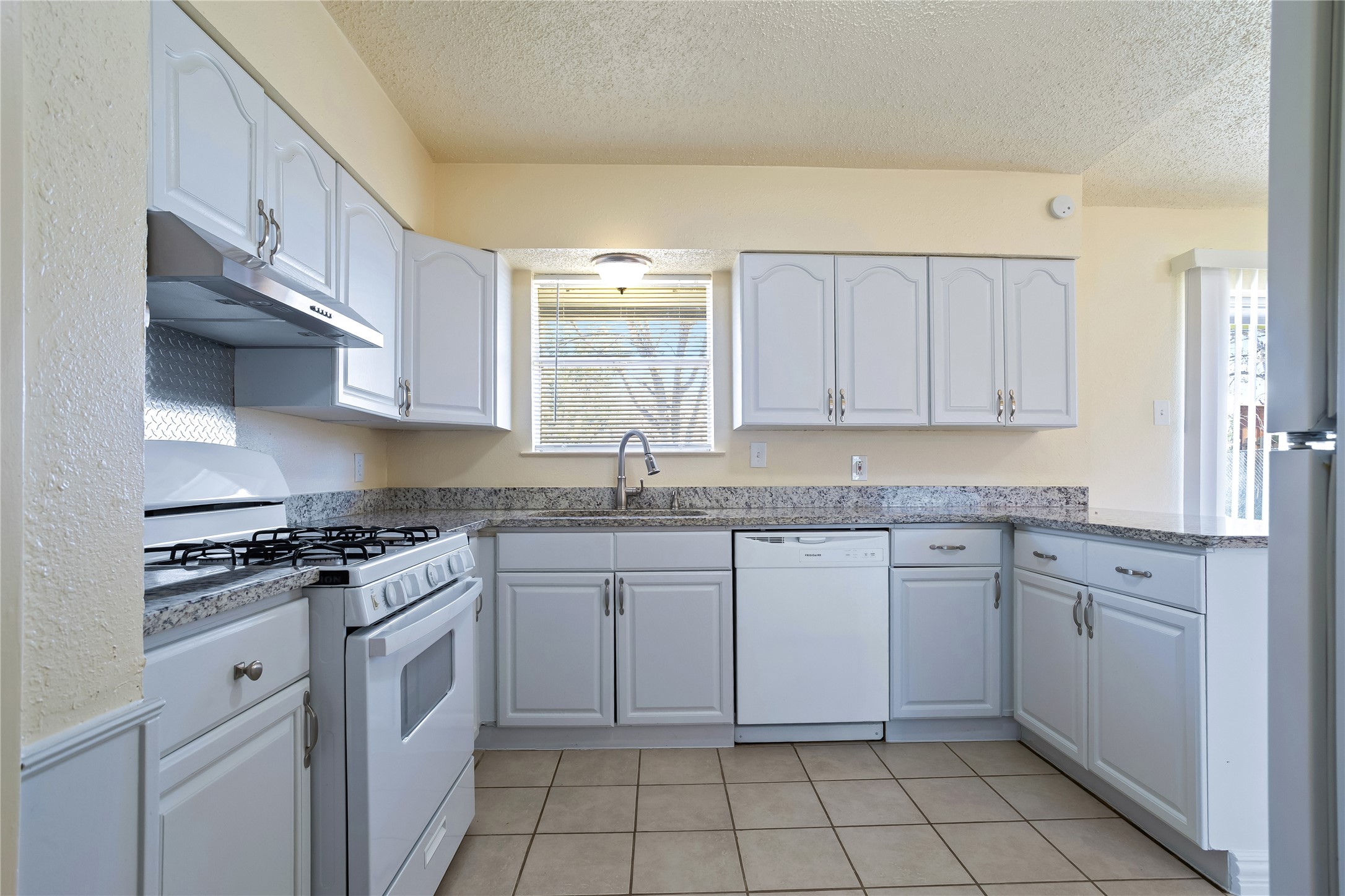 3718 Yellowstone Street