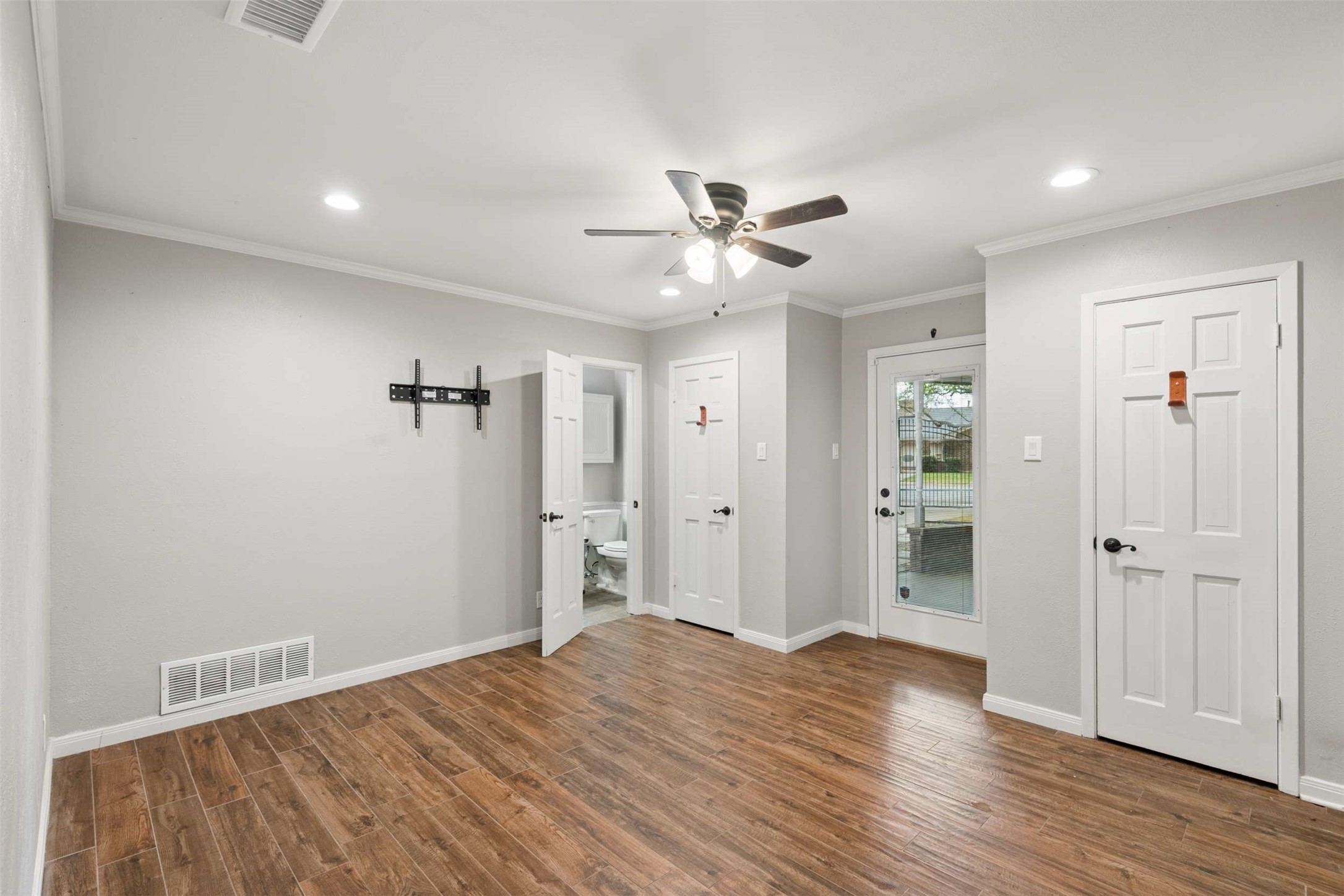 17 Lincolnshire Circle