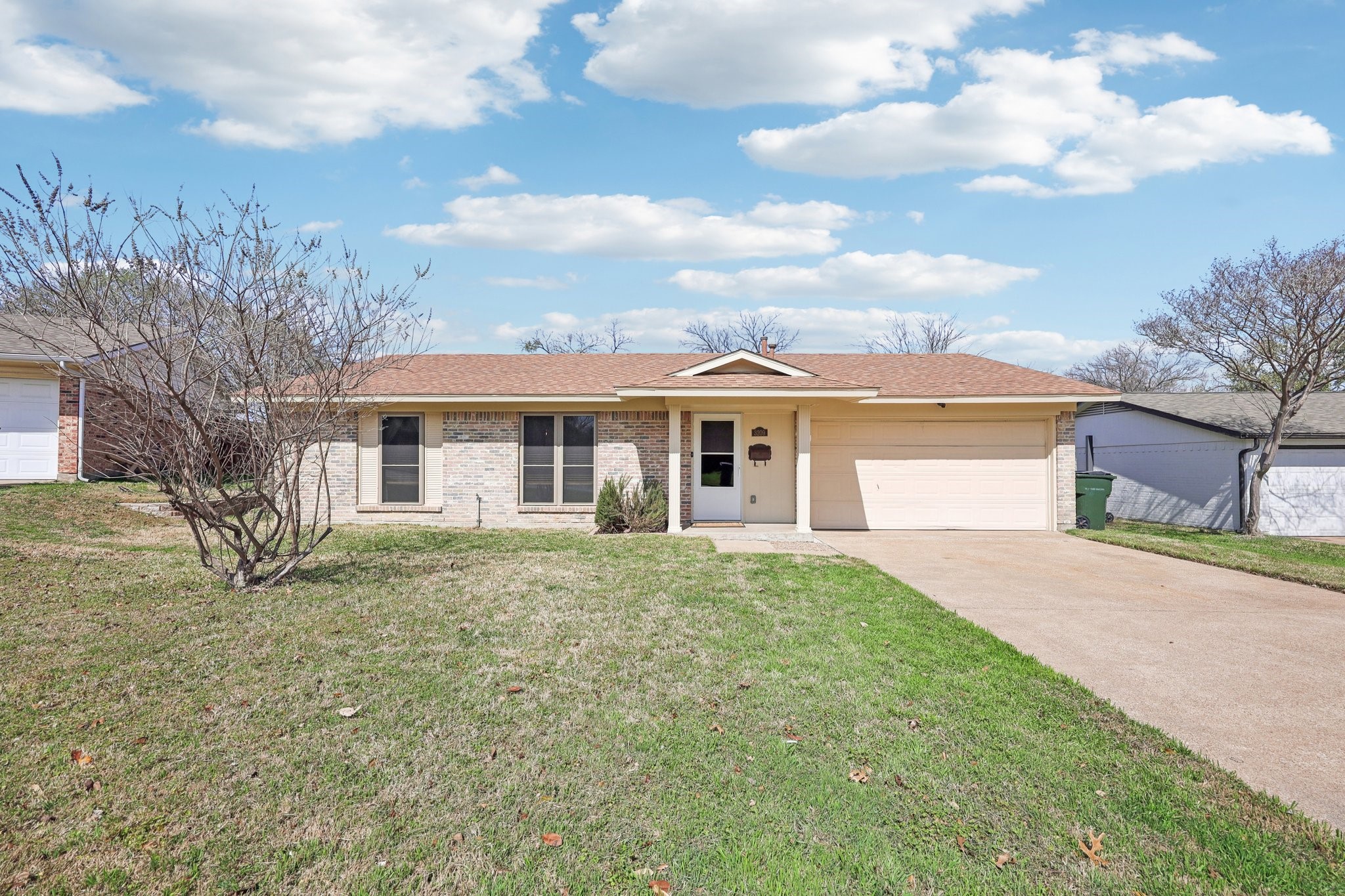3209 Sharon Circle