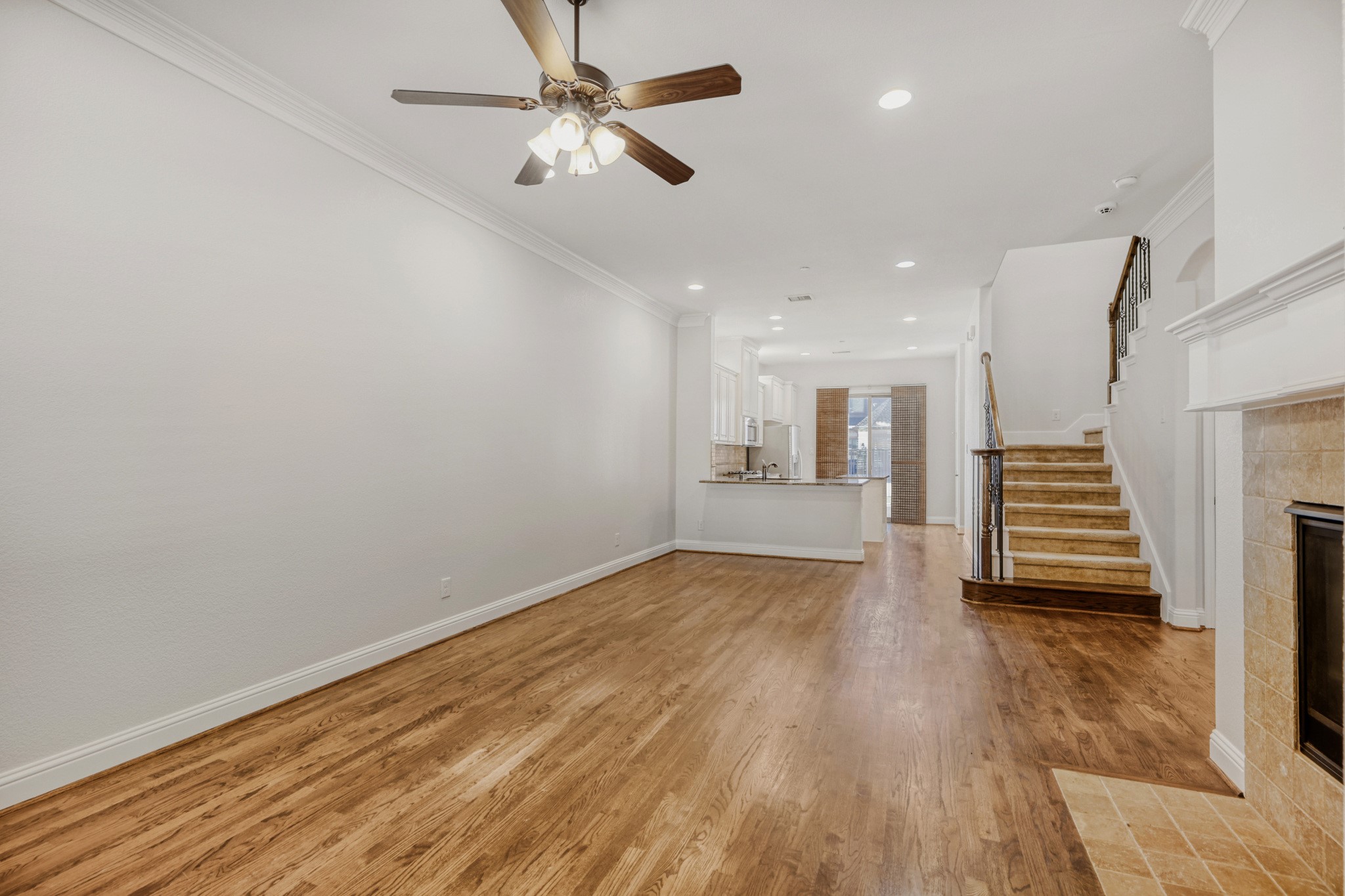 808 Lake Vista Place