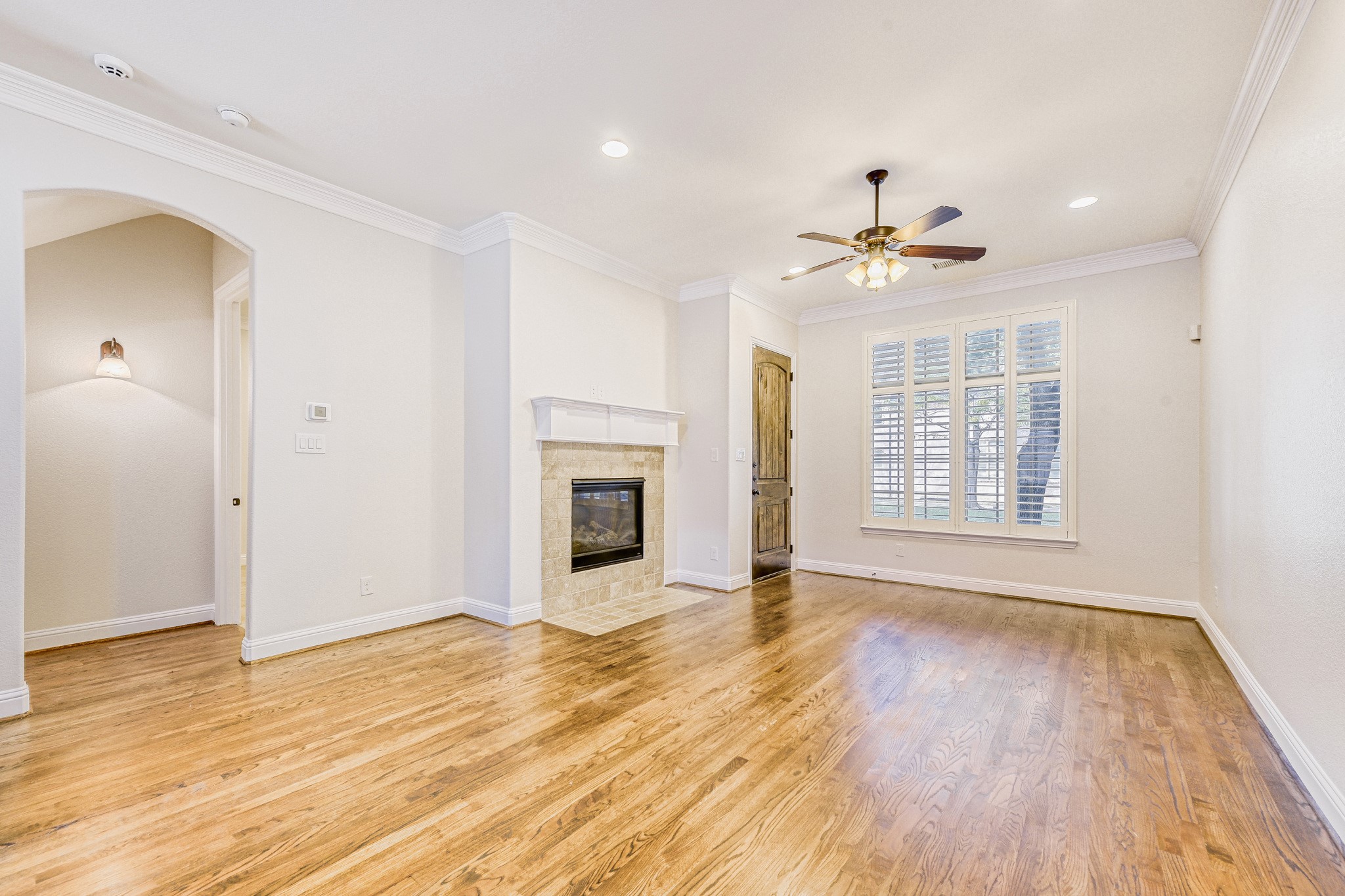 808 Lake Vista Place