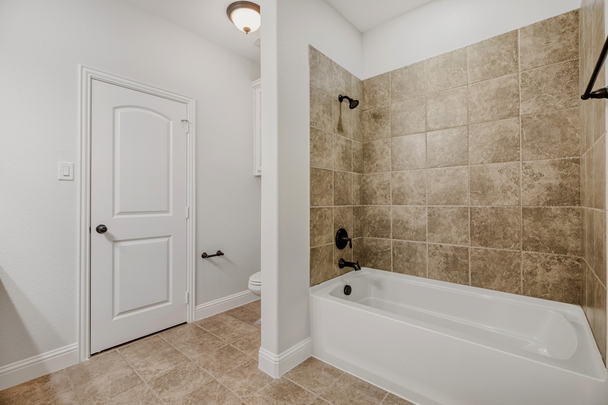 808 Lake Vista Place