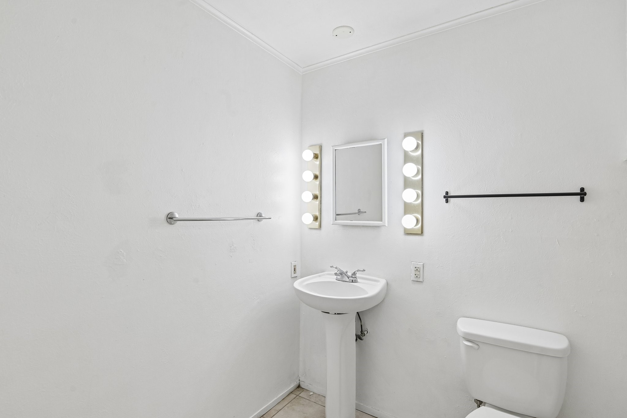 3049 Ravine Trail