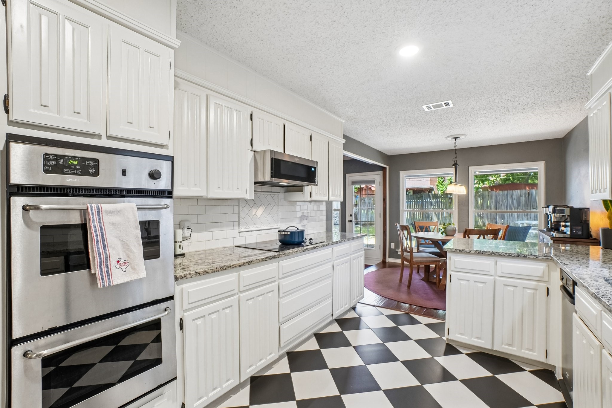 8612 Edgebrook Terrace