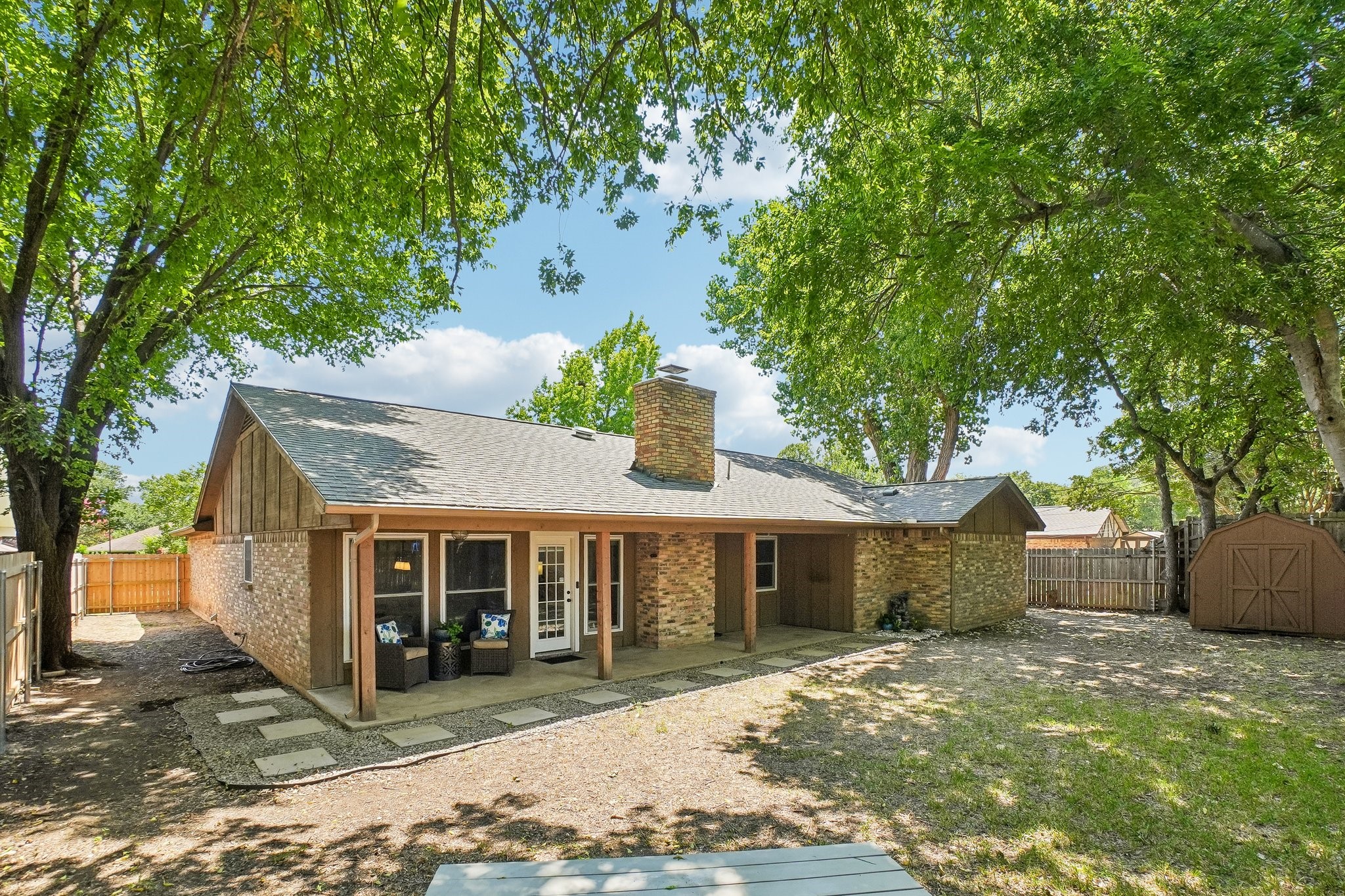 8612 Edgebrook Terrace