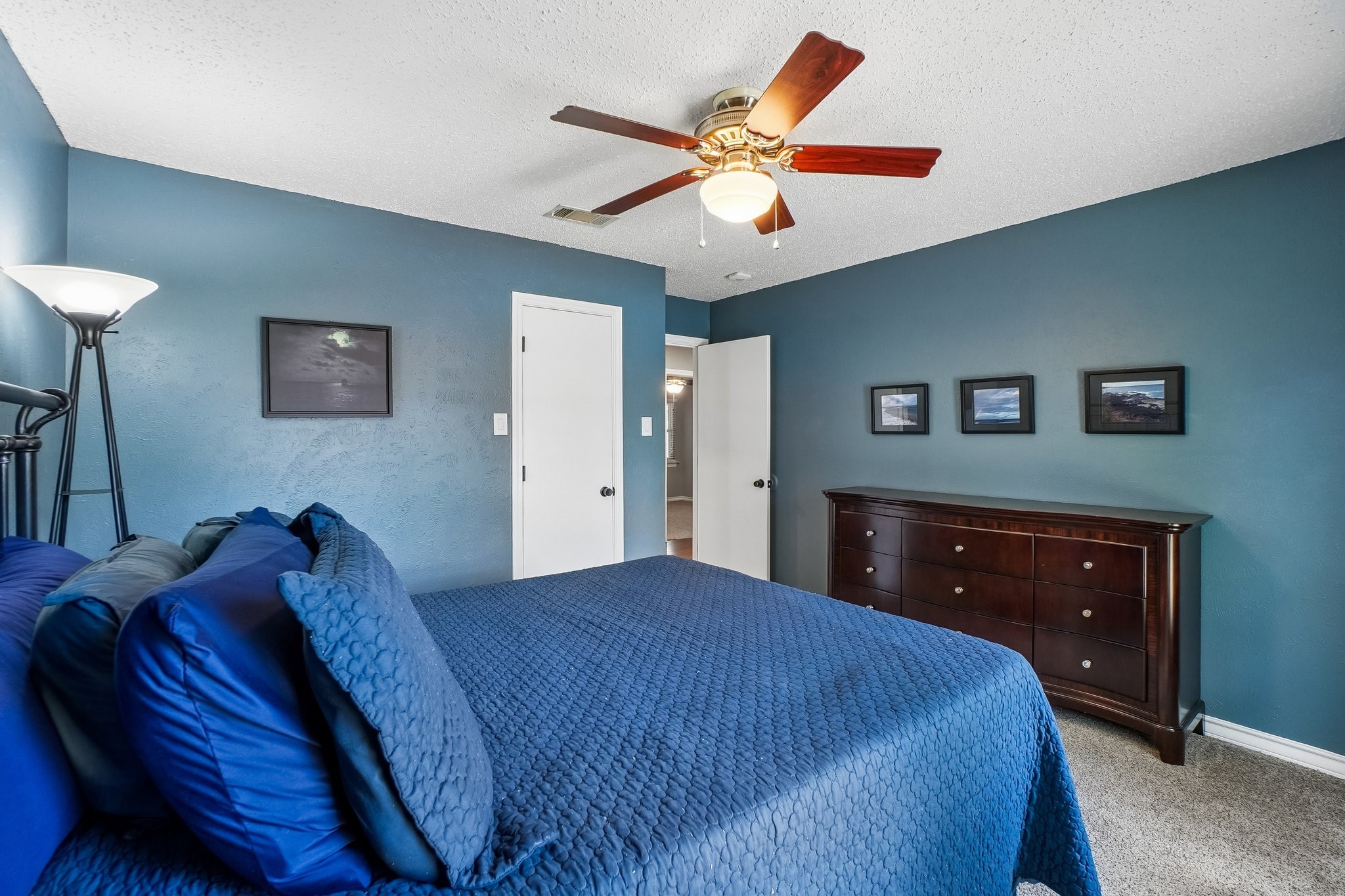 8612 Edgebrook Terrace