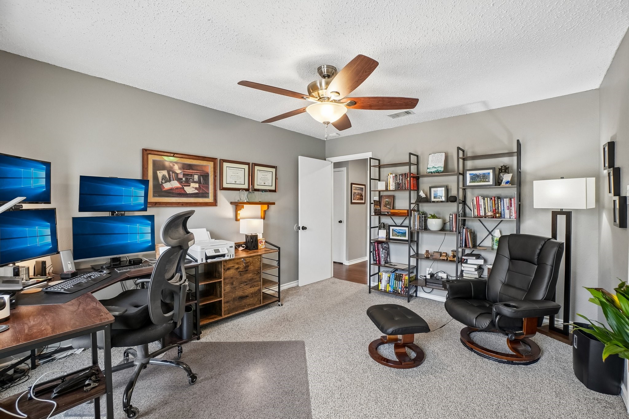 8612 Edgebrook Terrace