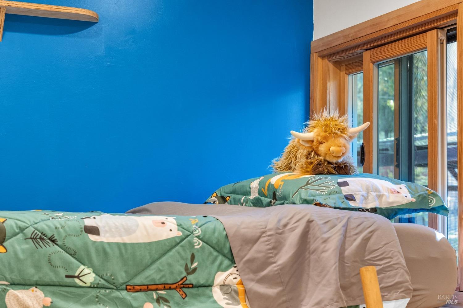 909-911 W Sierra Ave