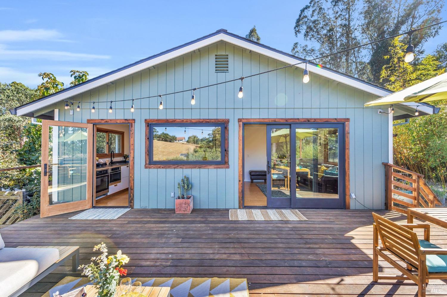 909-911 W Sierra Ave