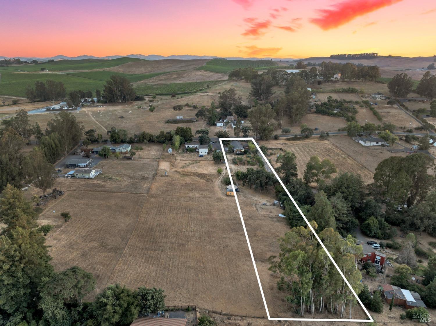 909-911 W Sierra Ave