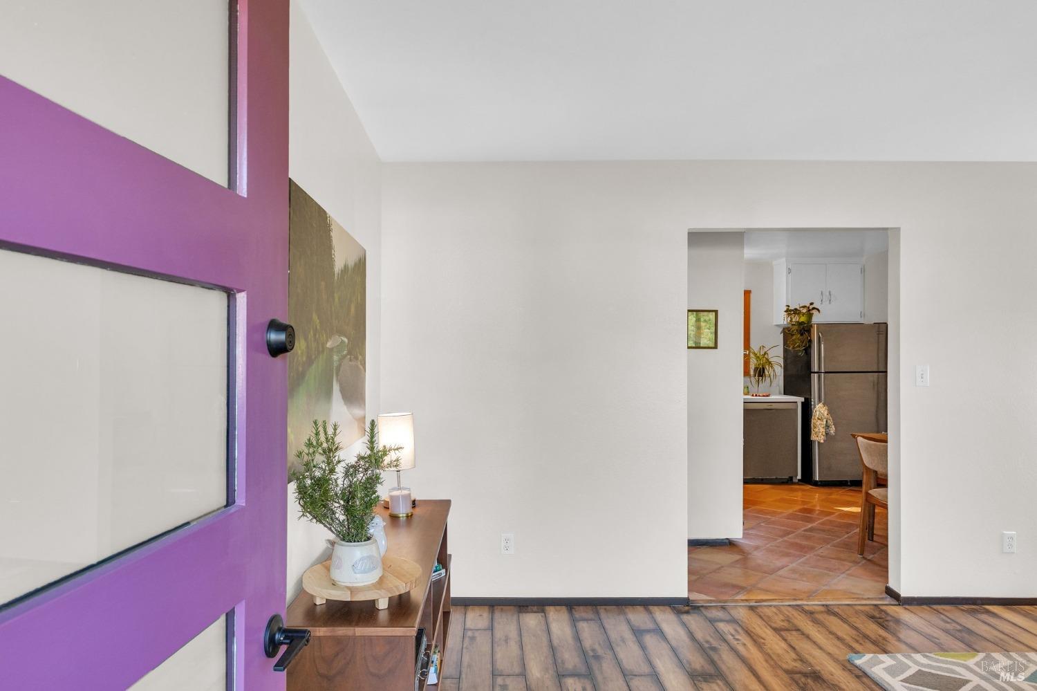 909-911 W Sierra Ave