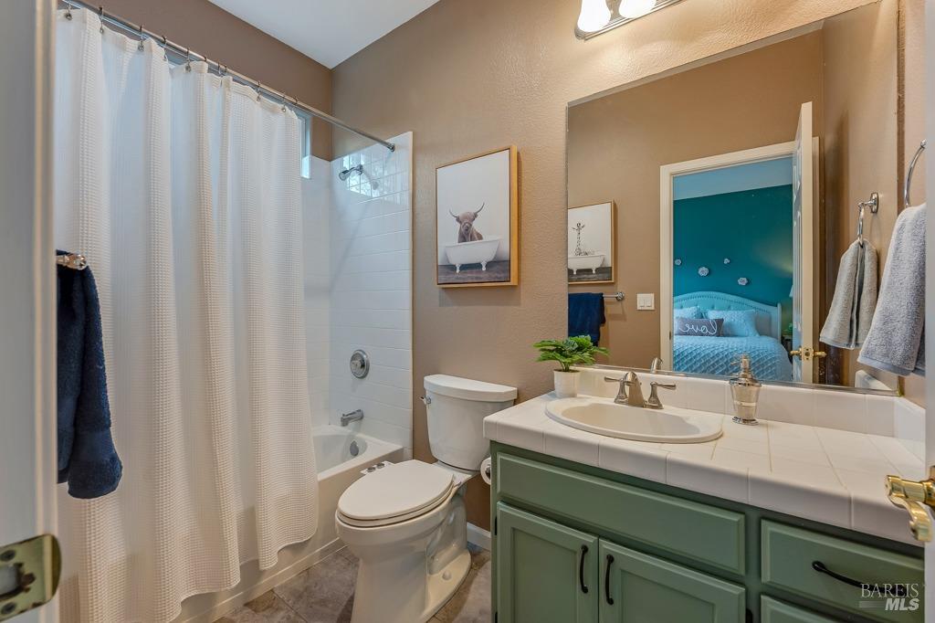 7580 Meadowlark Dr