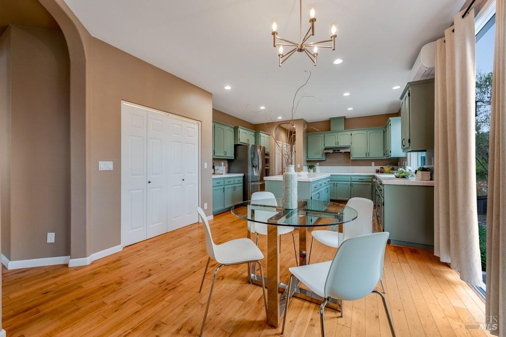 7580 Meadowlark Dr