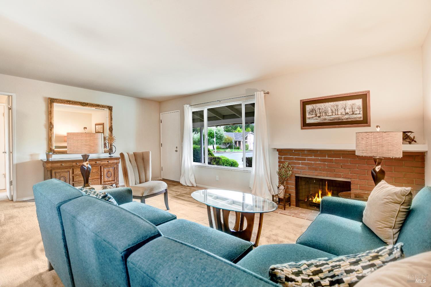 284 Valley Oaks Drive