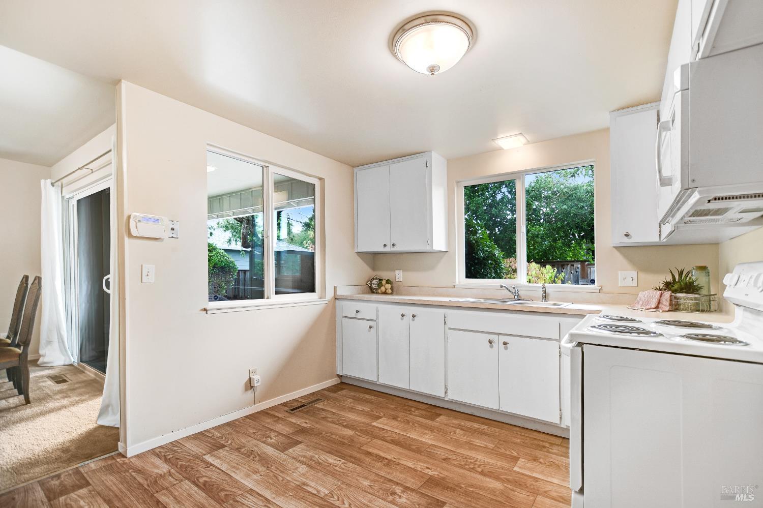 284 Valley Oaks Drive