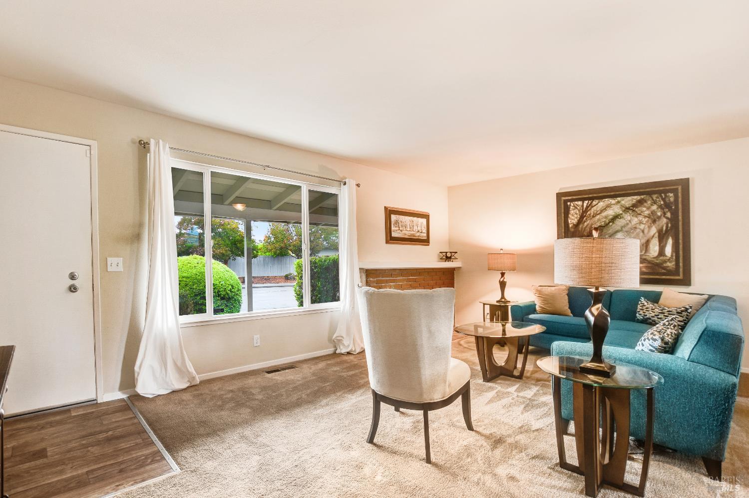 284 Valley Oaks Drive