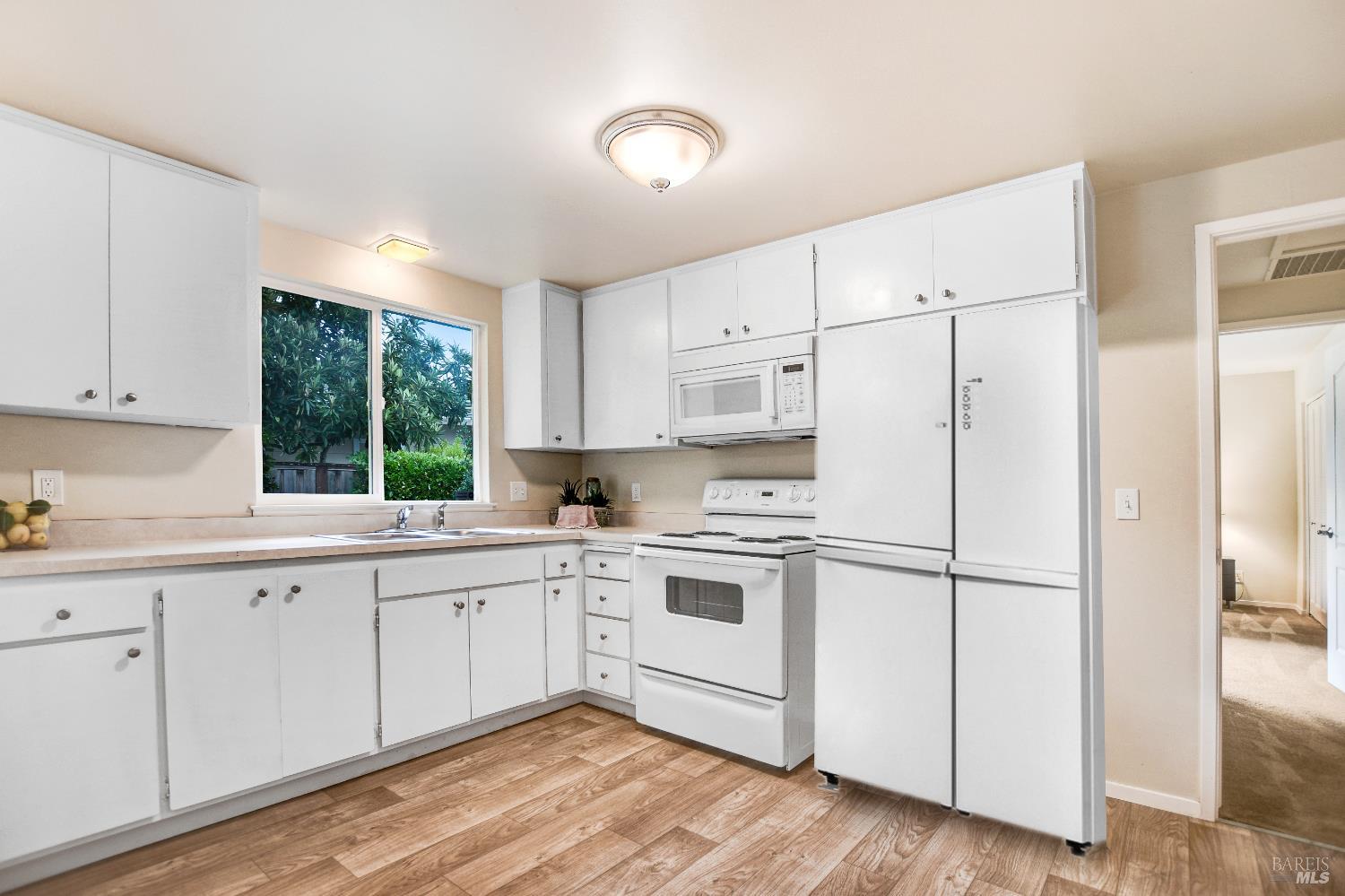 284 Valley Oaks Drive