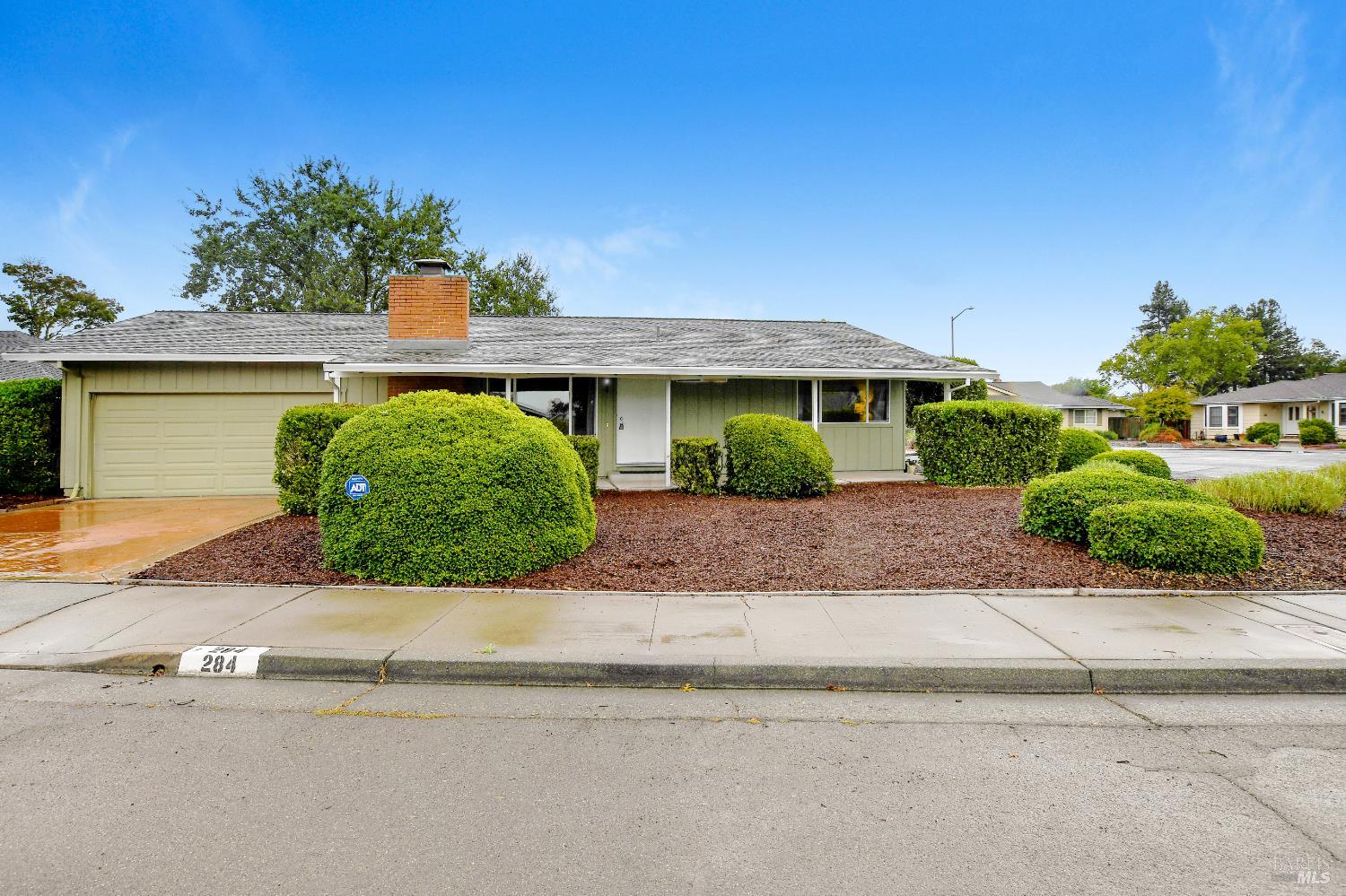 284 Valley Oaks Drive