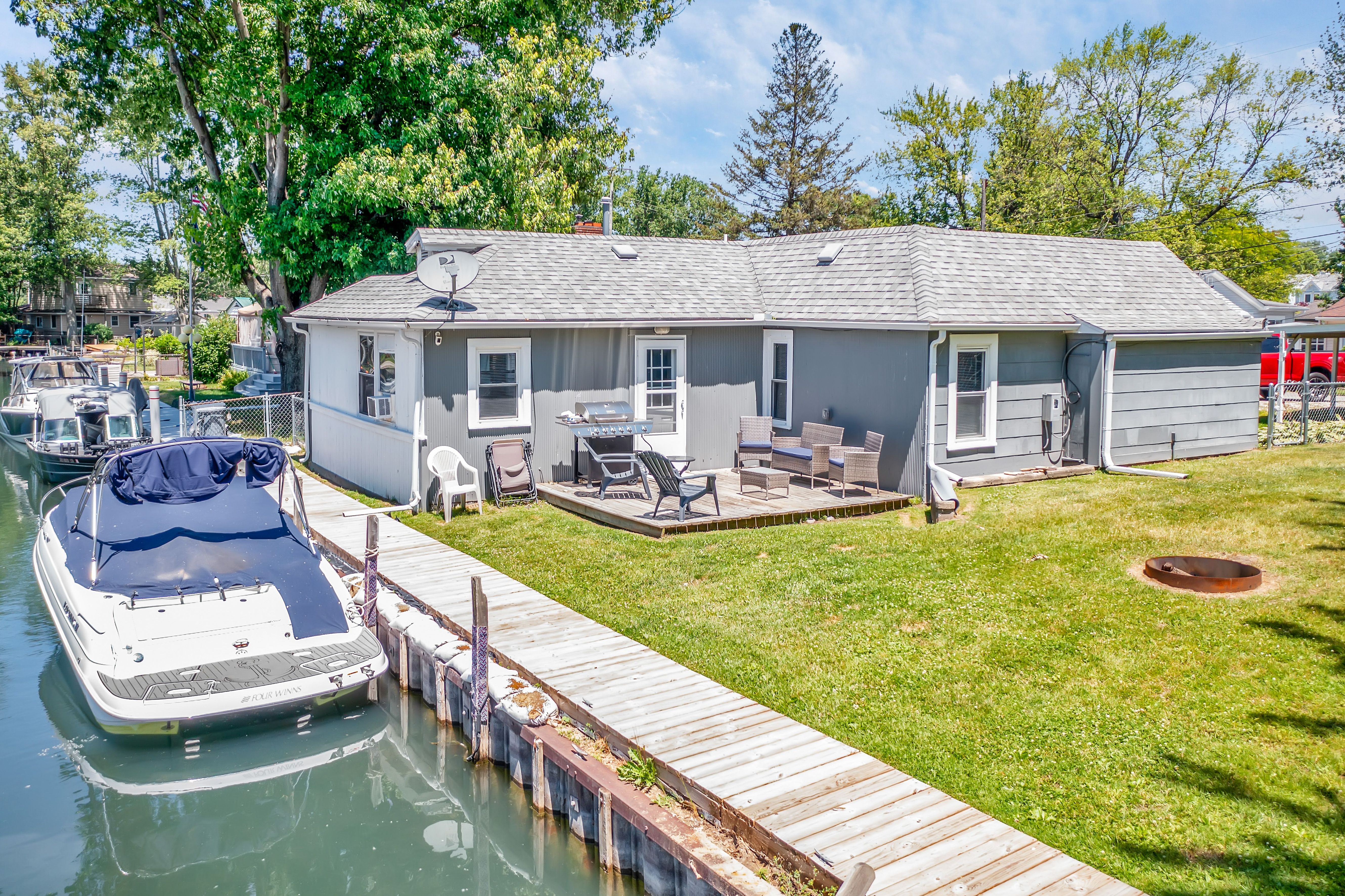 135 Island Court