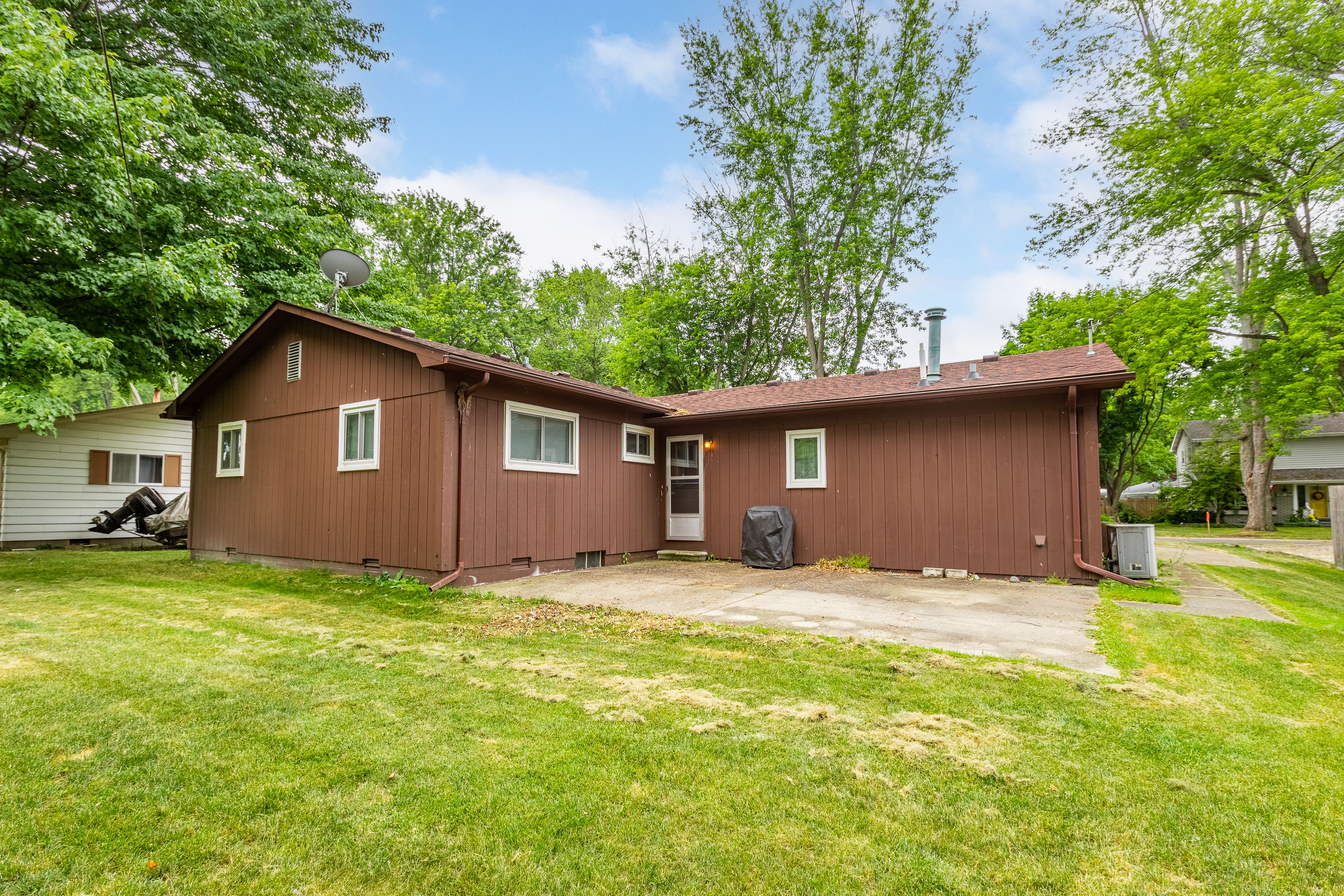 370 Colonial Lane