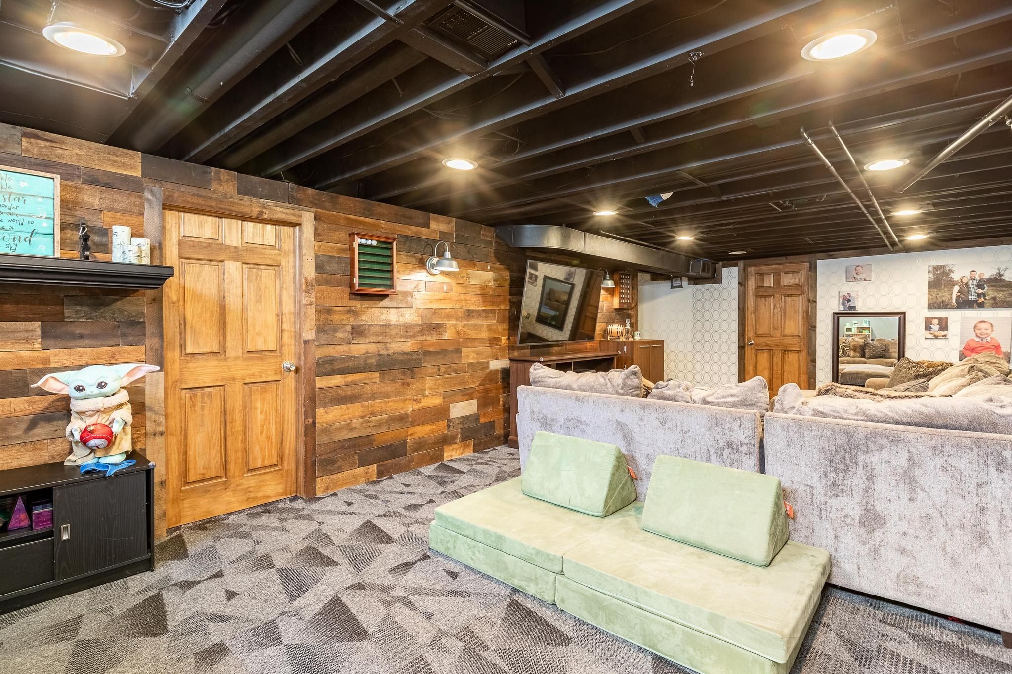 1019 Chippewa Street
