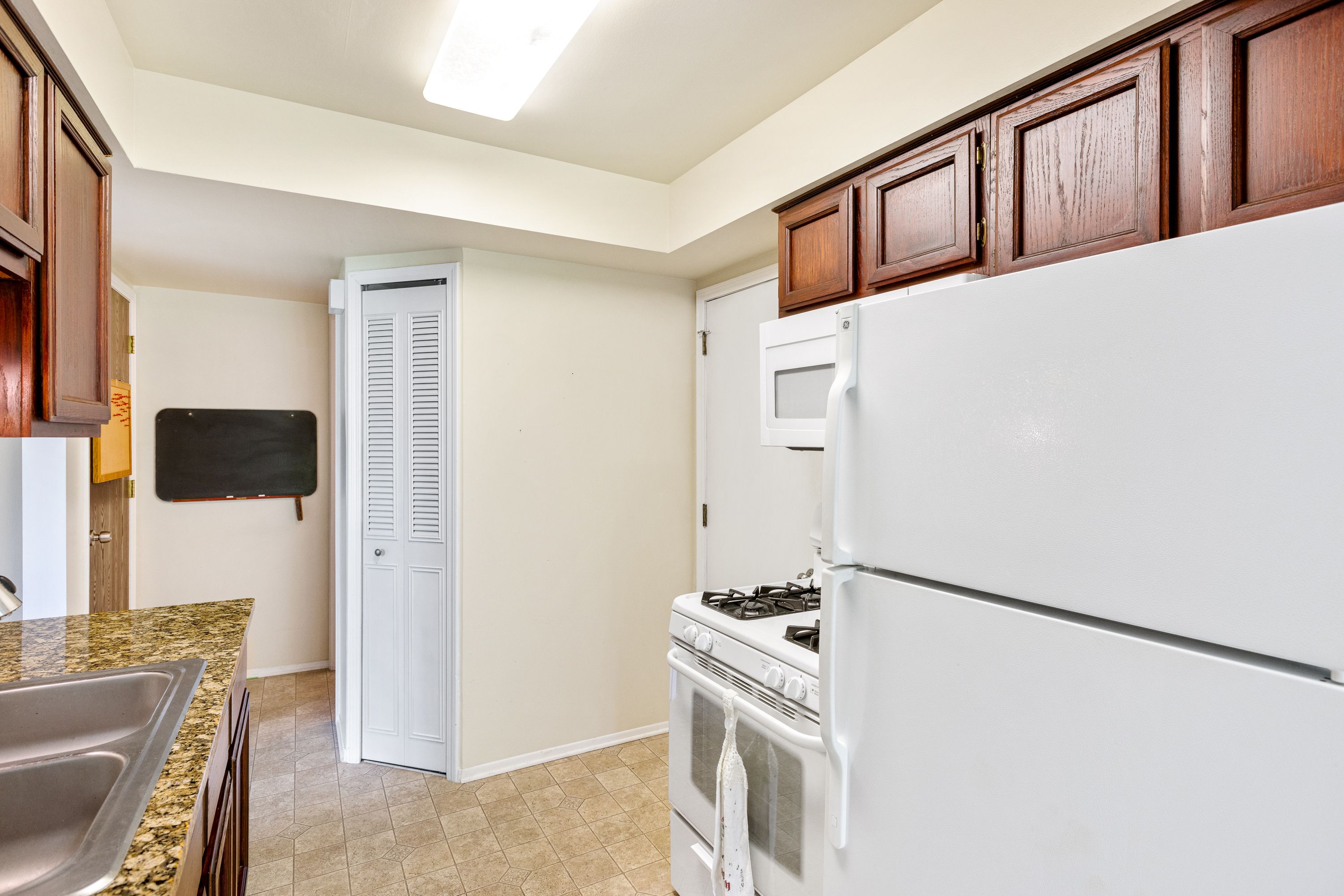 31877 Breezeway