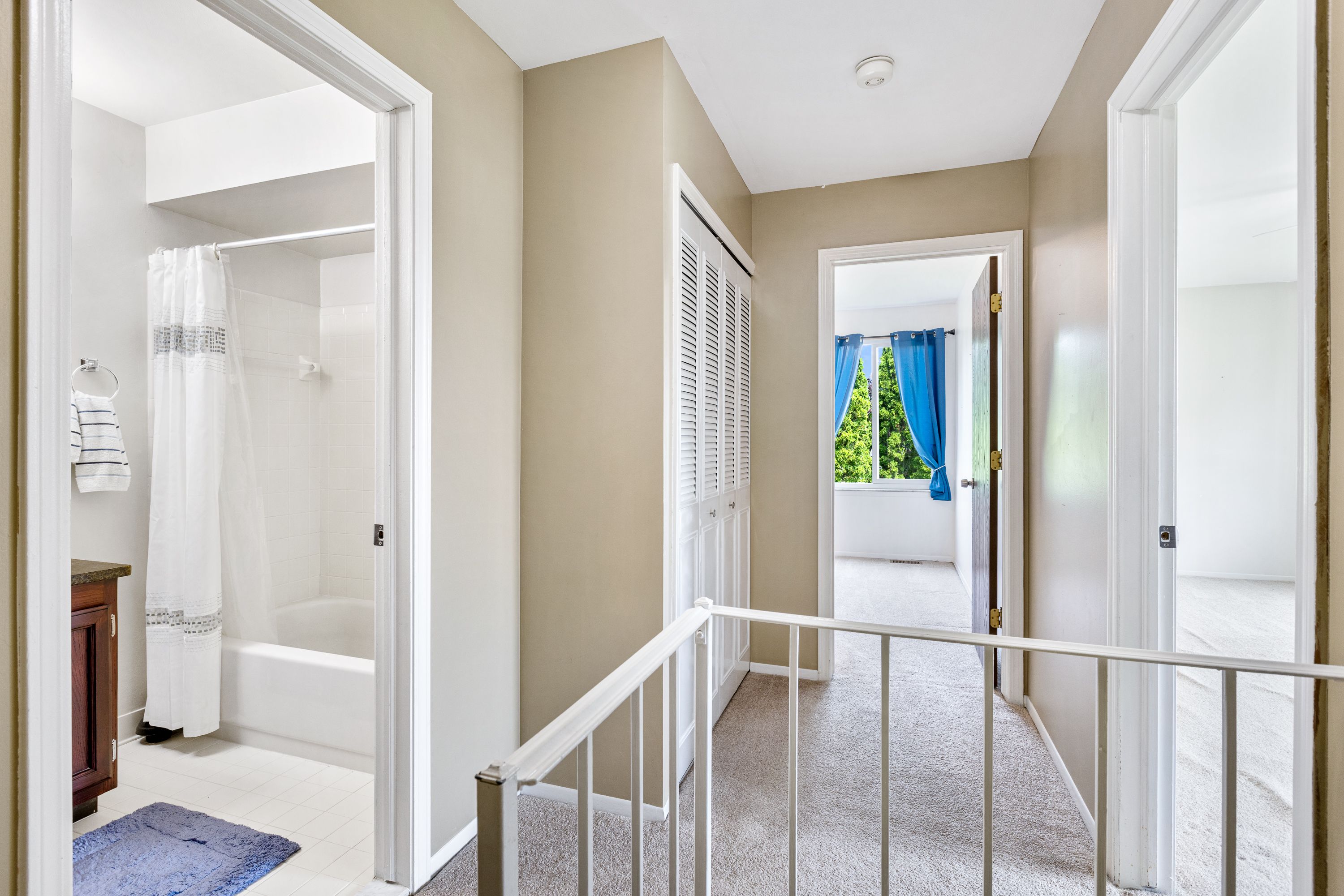 31877 Breezeway